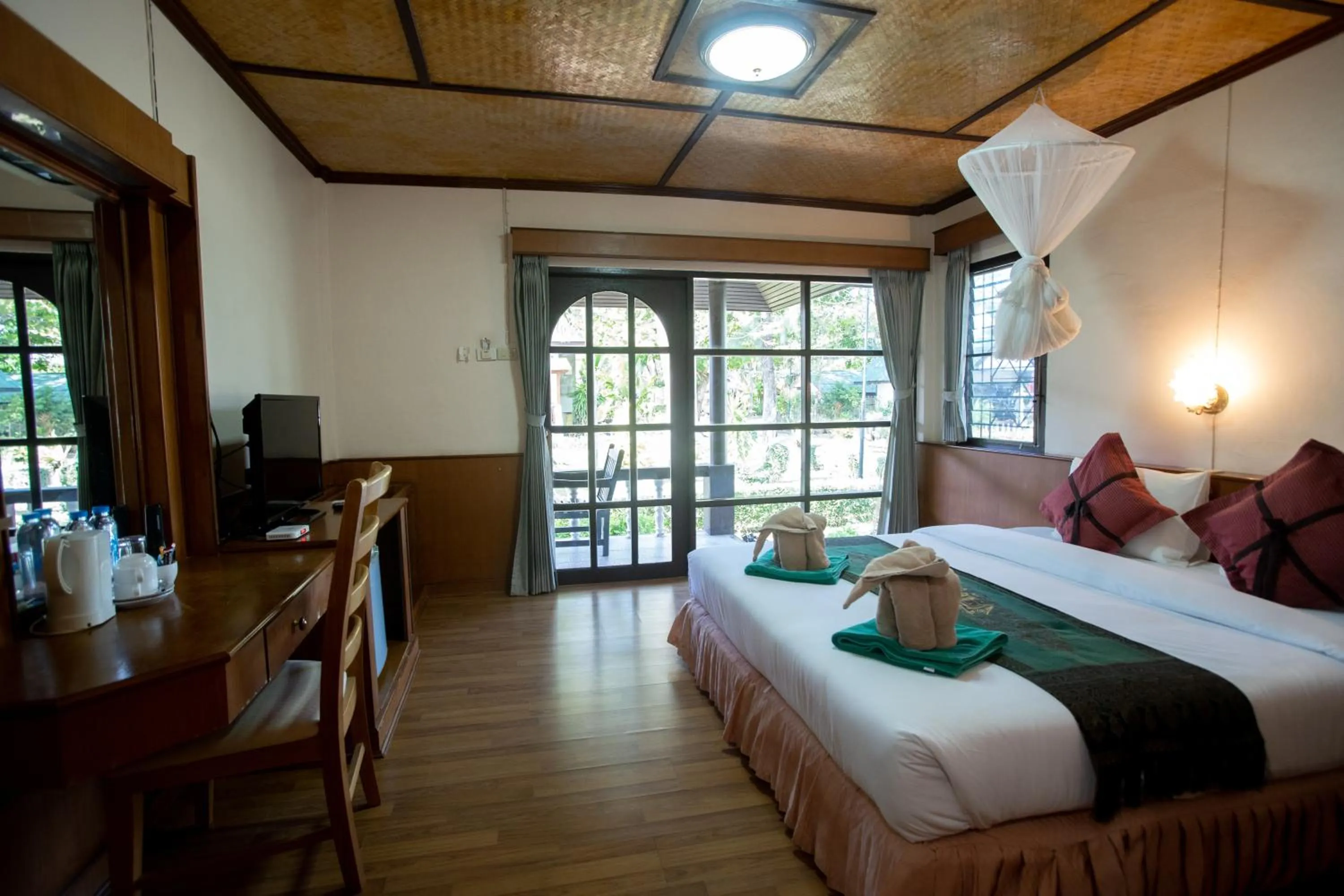 Bed in Southern Lanta Resort