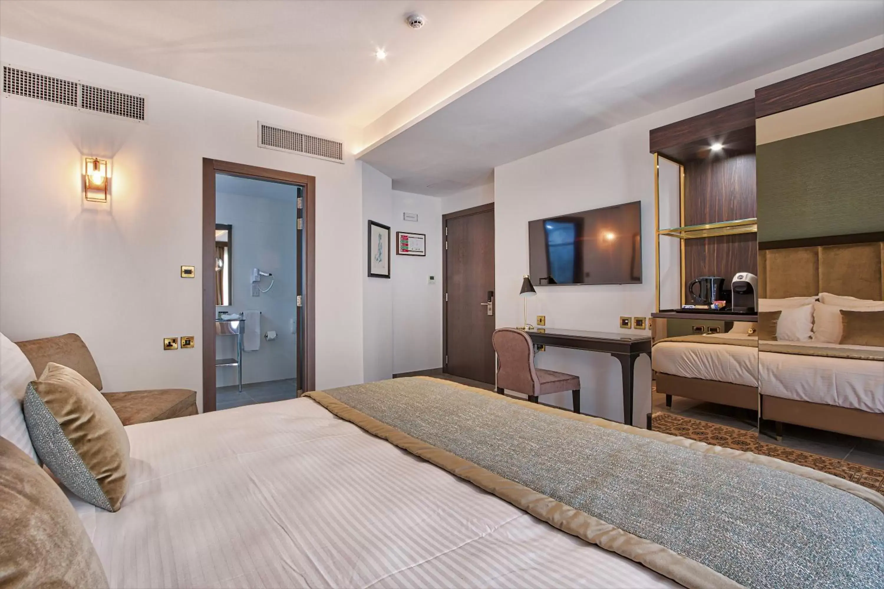 Triple Room in Palazzo Rosaria Boutique Hotel Triple Room in Palazzo Rosaria Boutique Hotel