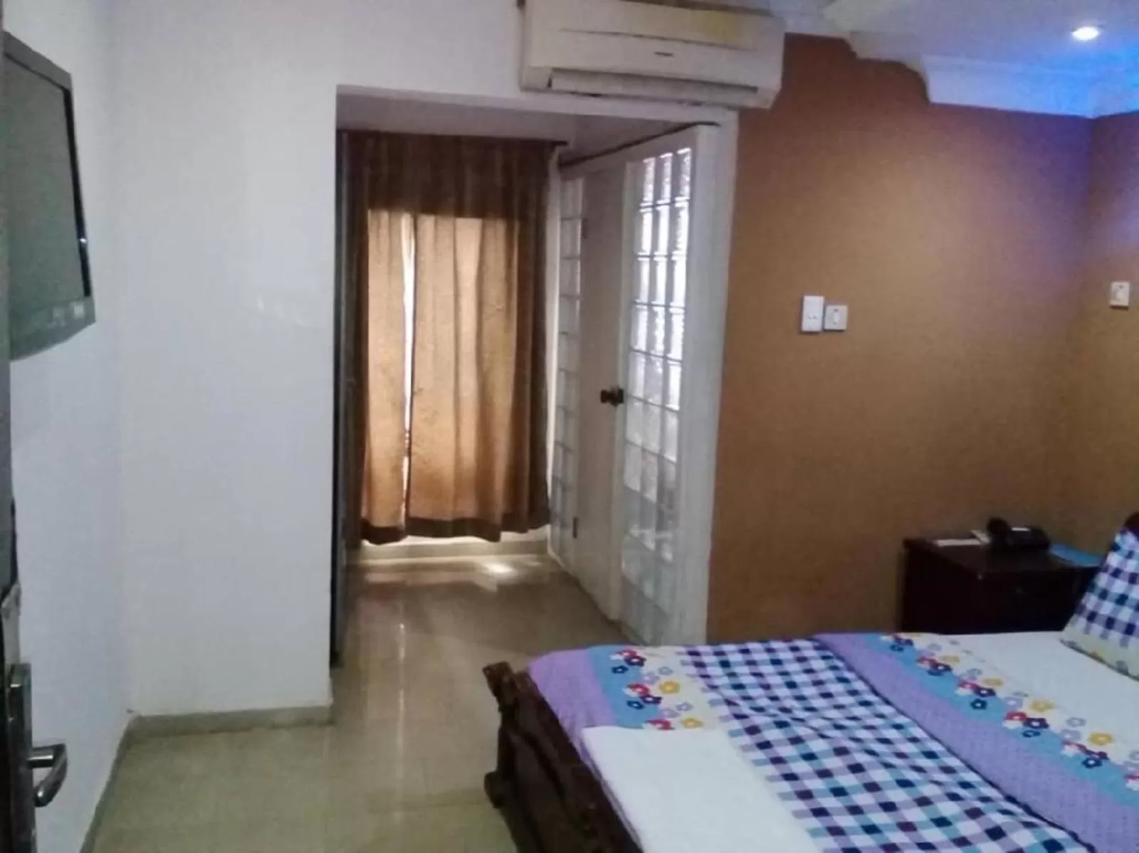 TV/Entertainment Center in TheoDawn Hotels @ Suite 29