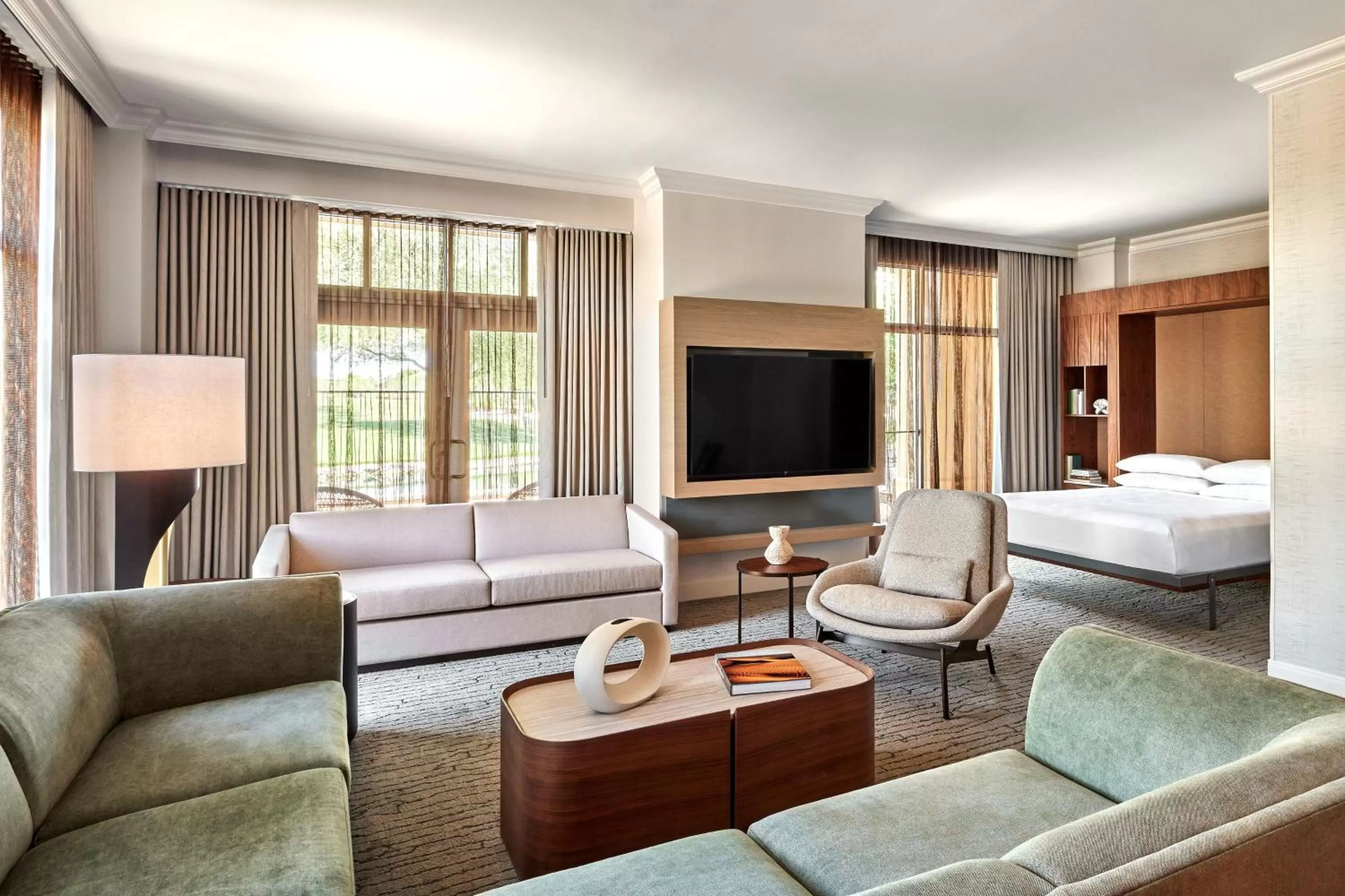 Photo of the whole room, Bed in JW Marriott Phoenix Desert Ridge Resort & Spa