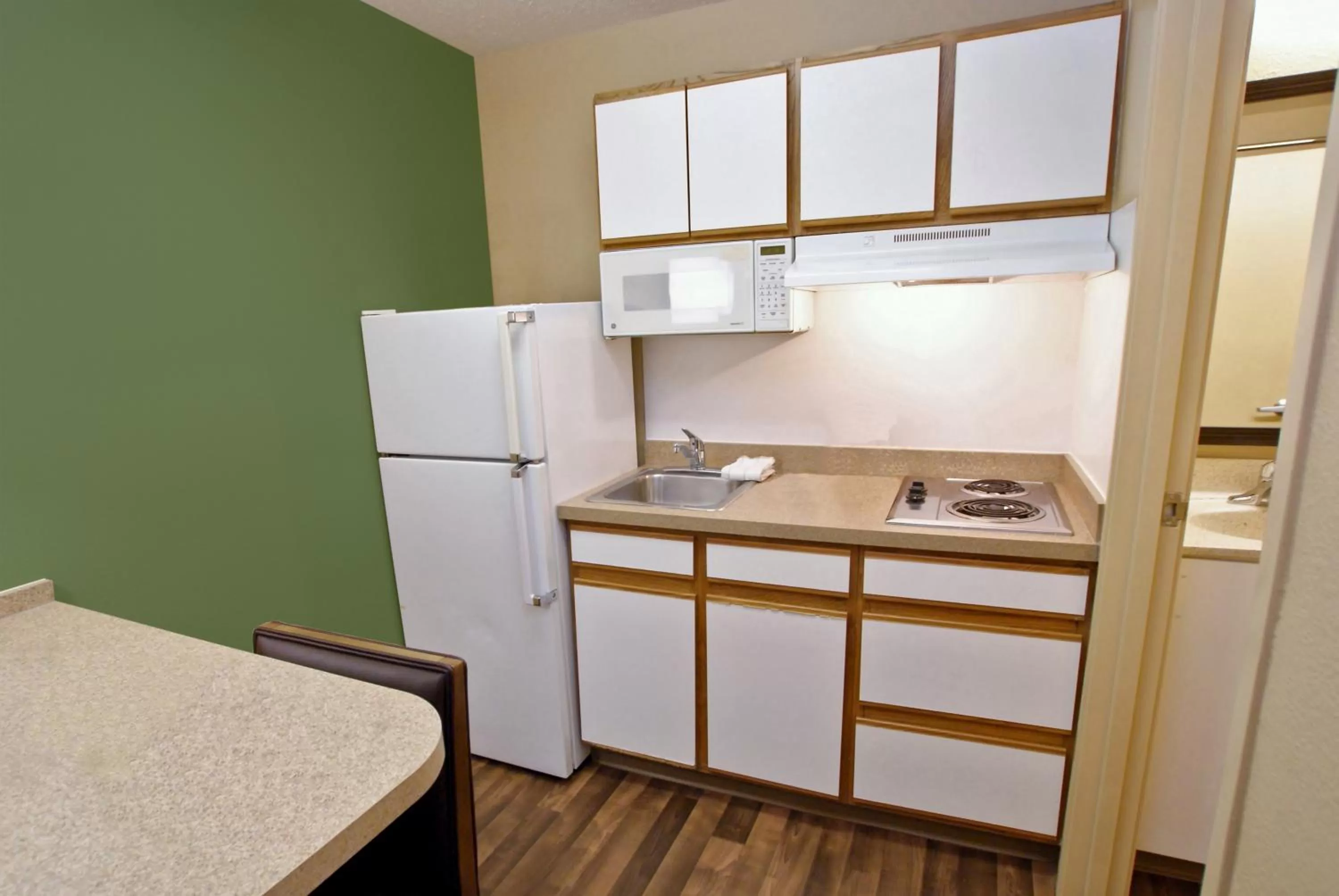 Kitchen or kitchenette in Extended Stay America Suites - San Diego - Fashion Valley