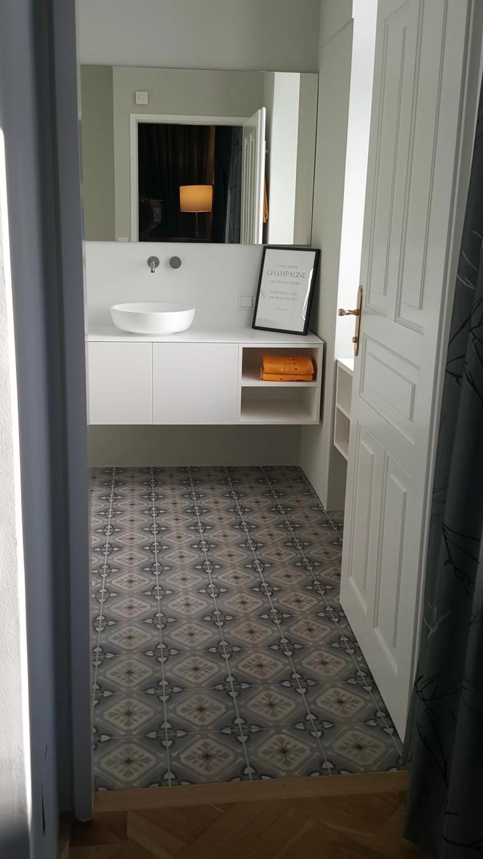 Photo of the whole room, Bed in Boutique Hotel Kugel Wien