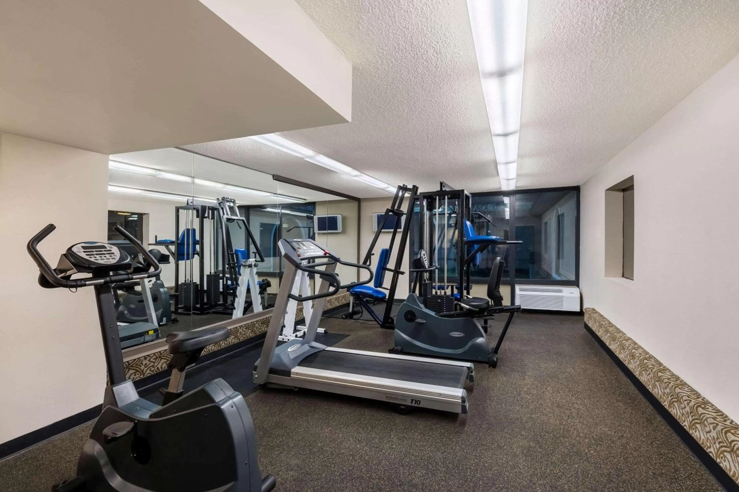 Fitness centre/facilities in Travelodge by Wyndham Memphis Airport/Graceland