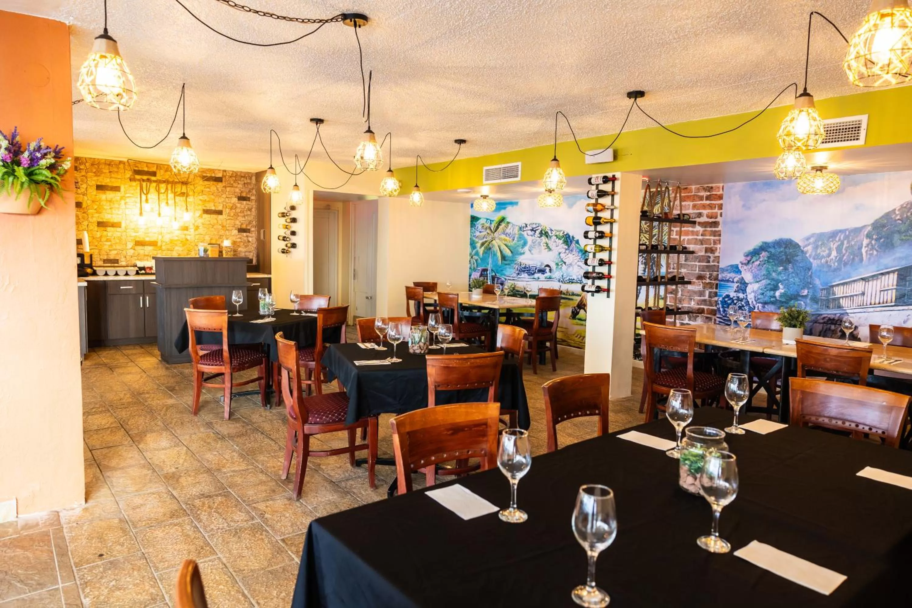 Restaurant/places to eat in Hotel El Guajataca