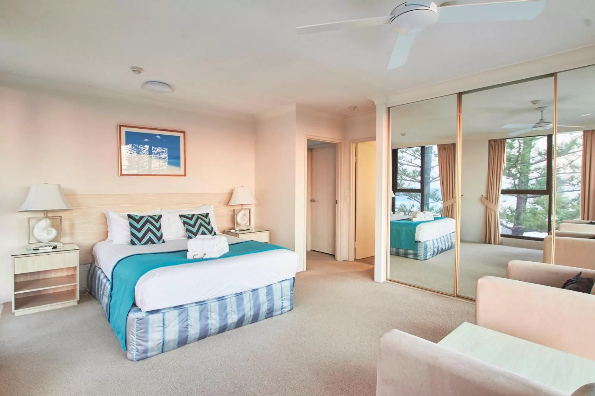 Bed in Albatross North Apartments