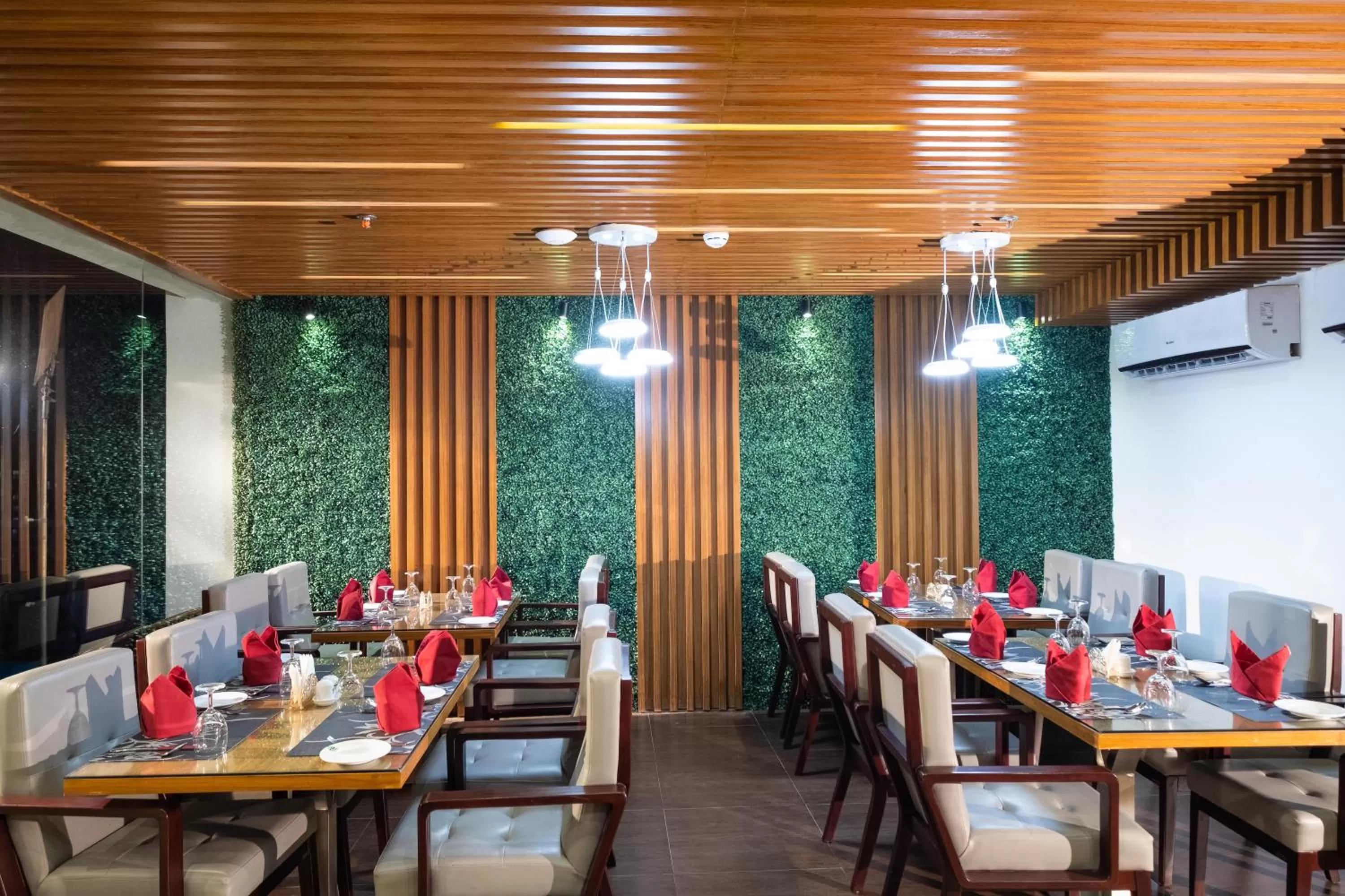 Restaurant/places to eat in After Hours Residence