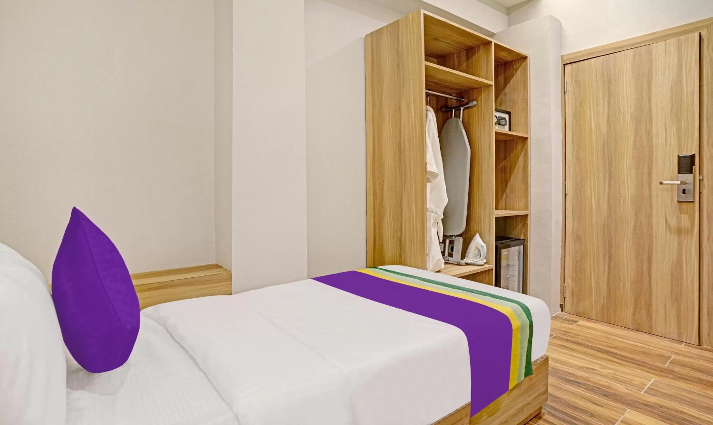 Bedroom, Bed in Treebo Premium Widlor Boutique