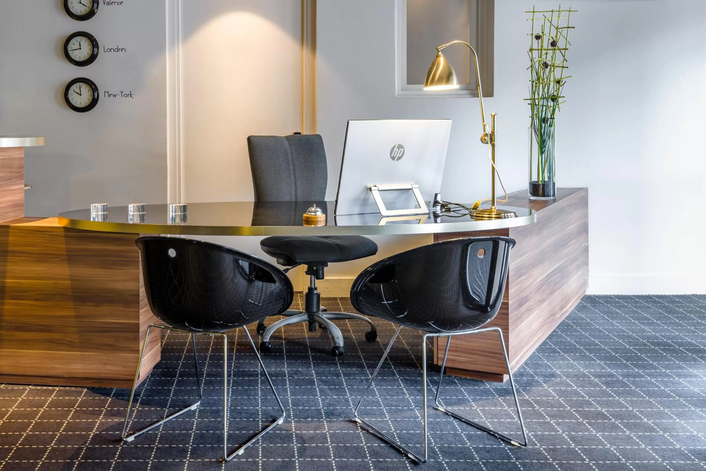 Lobby or reception in Atrium Hôtel Valence Ville