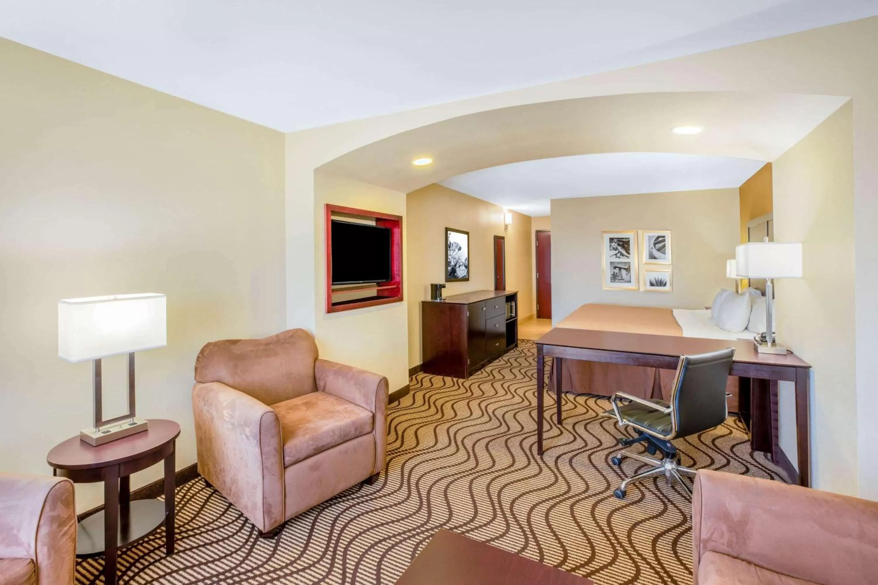 Photo of the whole room in La Quinta by Wyndham Floresville