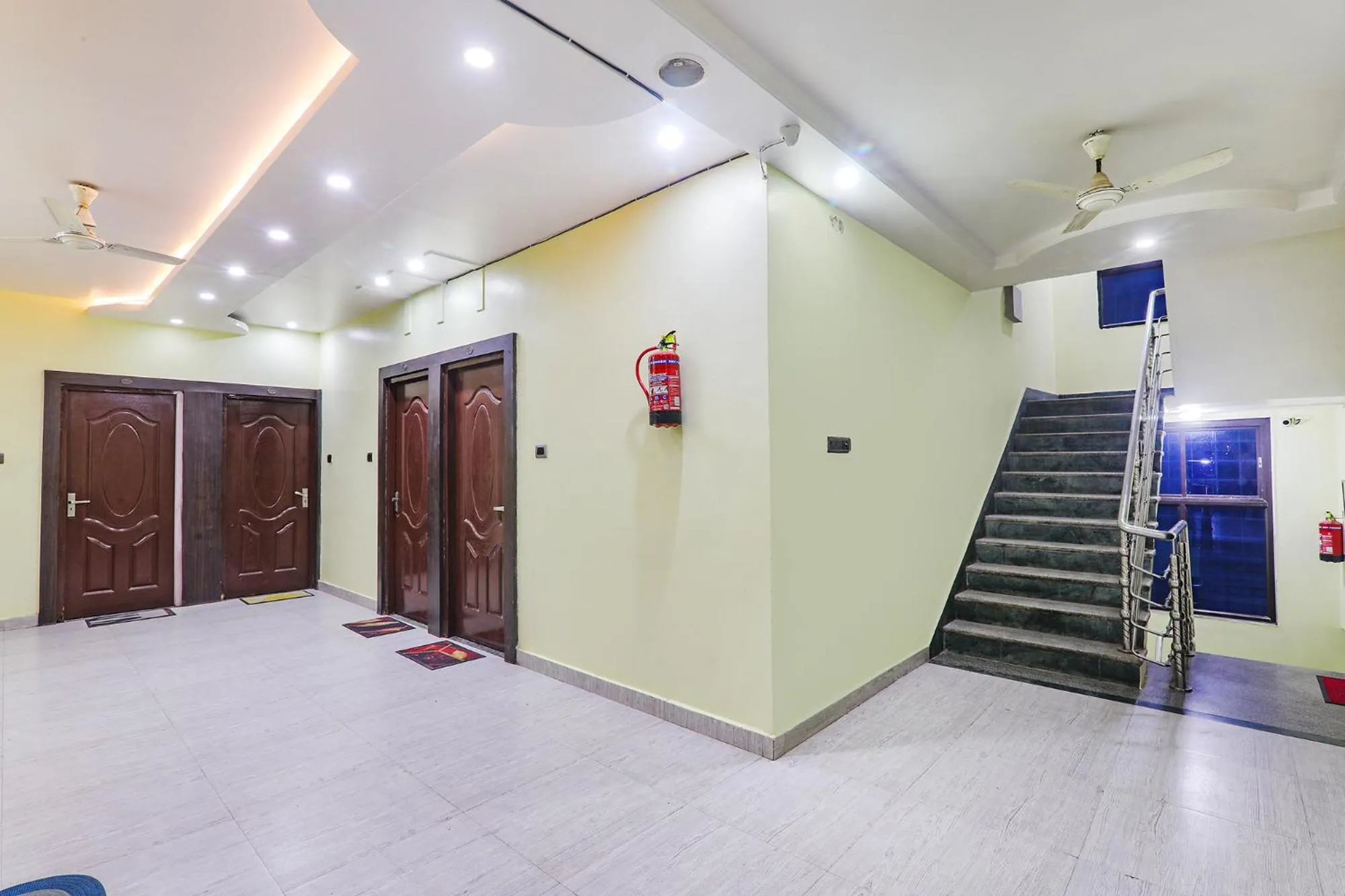 Lobby or reception in FabHotel Astor