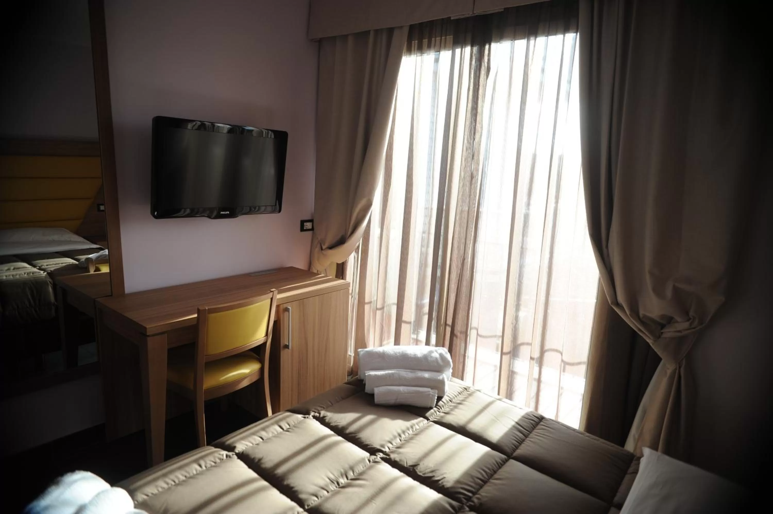 TV and multimedia, Bed in Ostia Antica Suite B&B