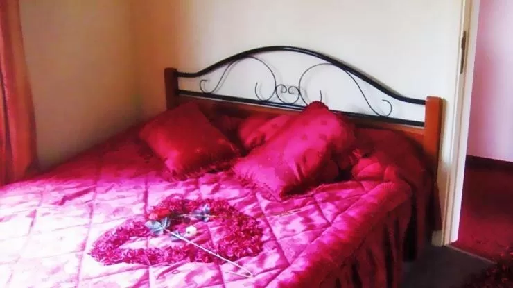 Bedroom, Bed in Hotel L'Aiglon