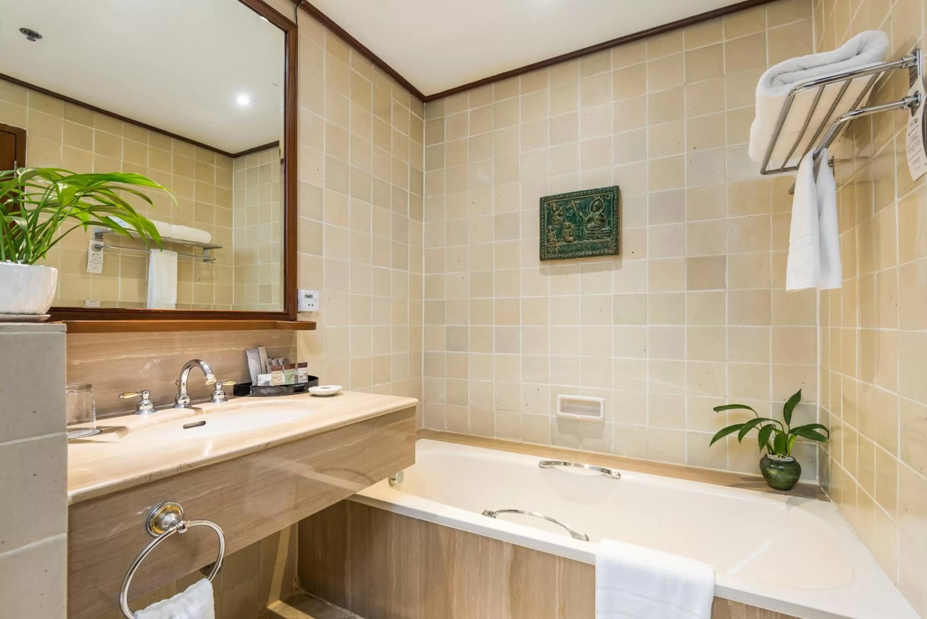 Toilet in Chatrium Hotel Royal Lake Yangon