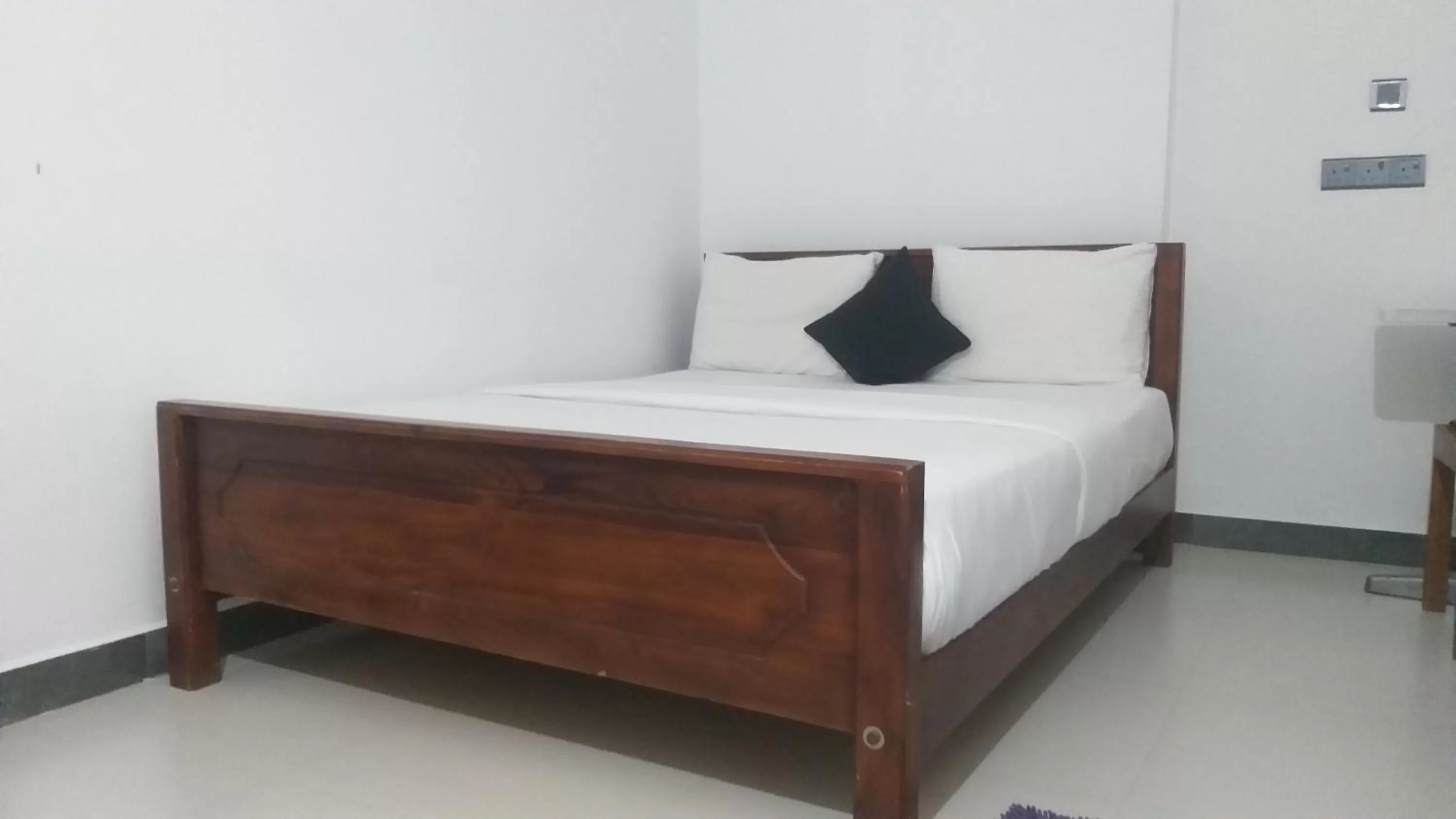 Bed in The Blue View Ella