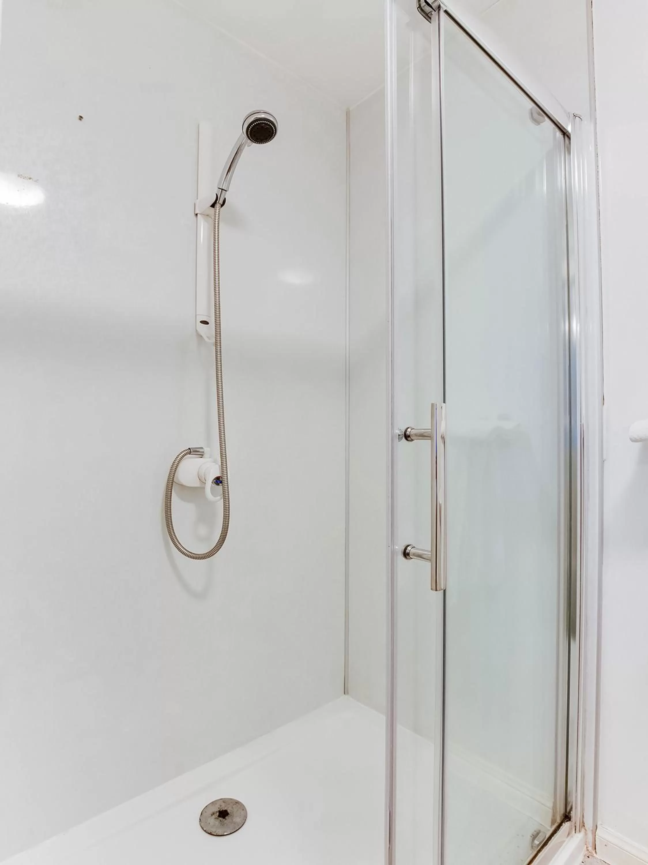 Bathroom in Lost Guest House Peterhead