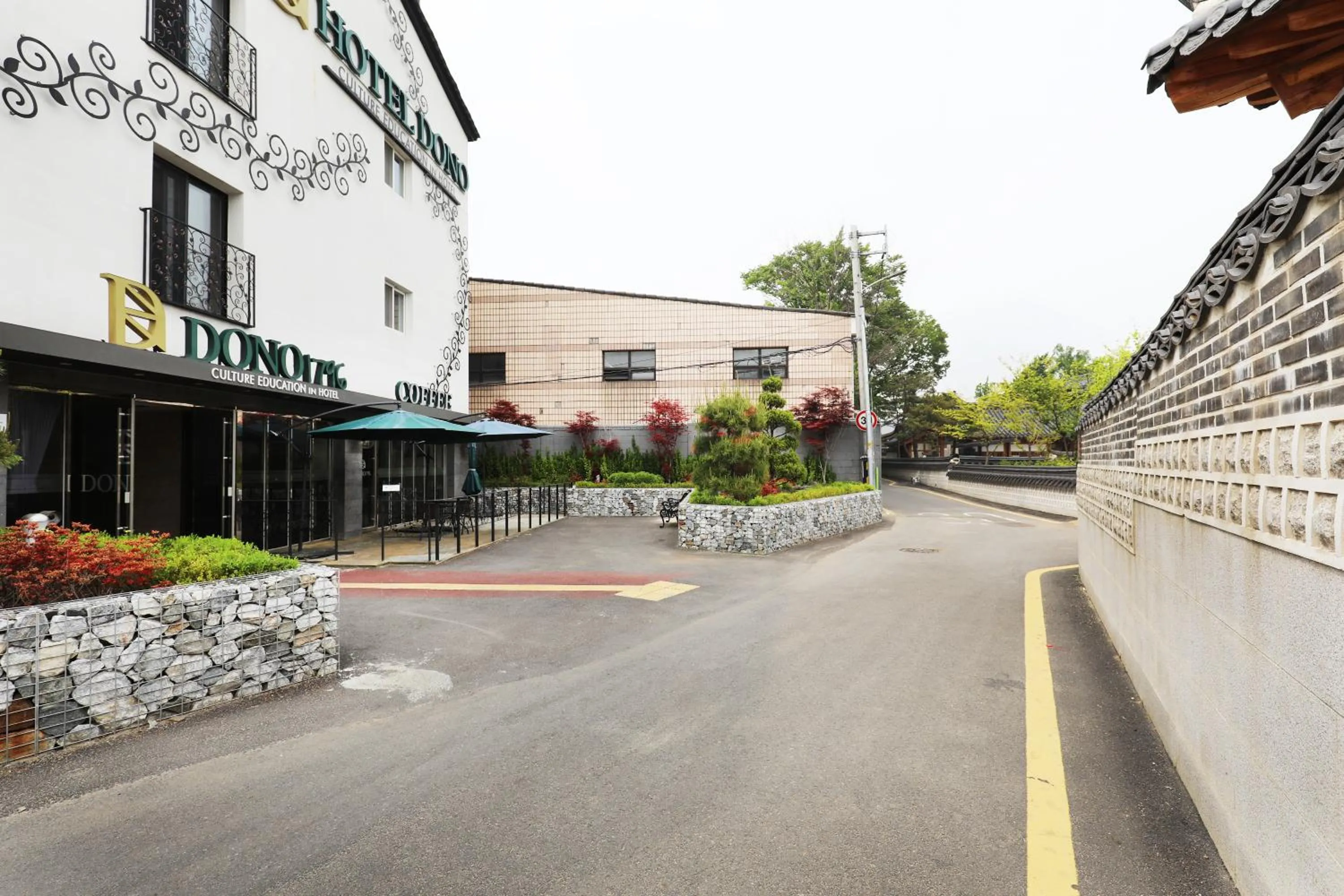 Property building in Suwon Dono1796 Hotel