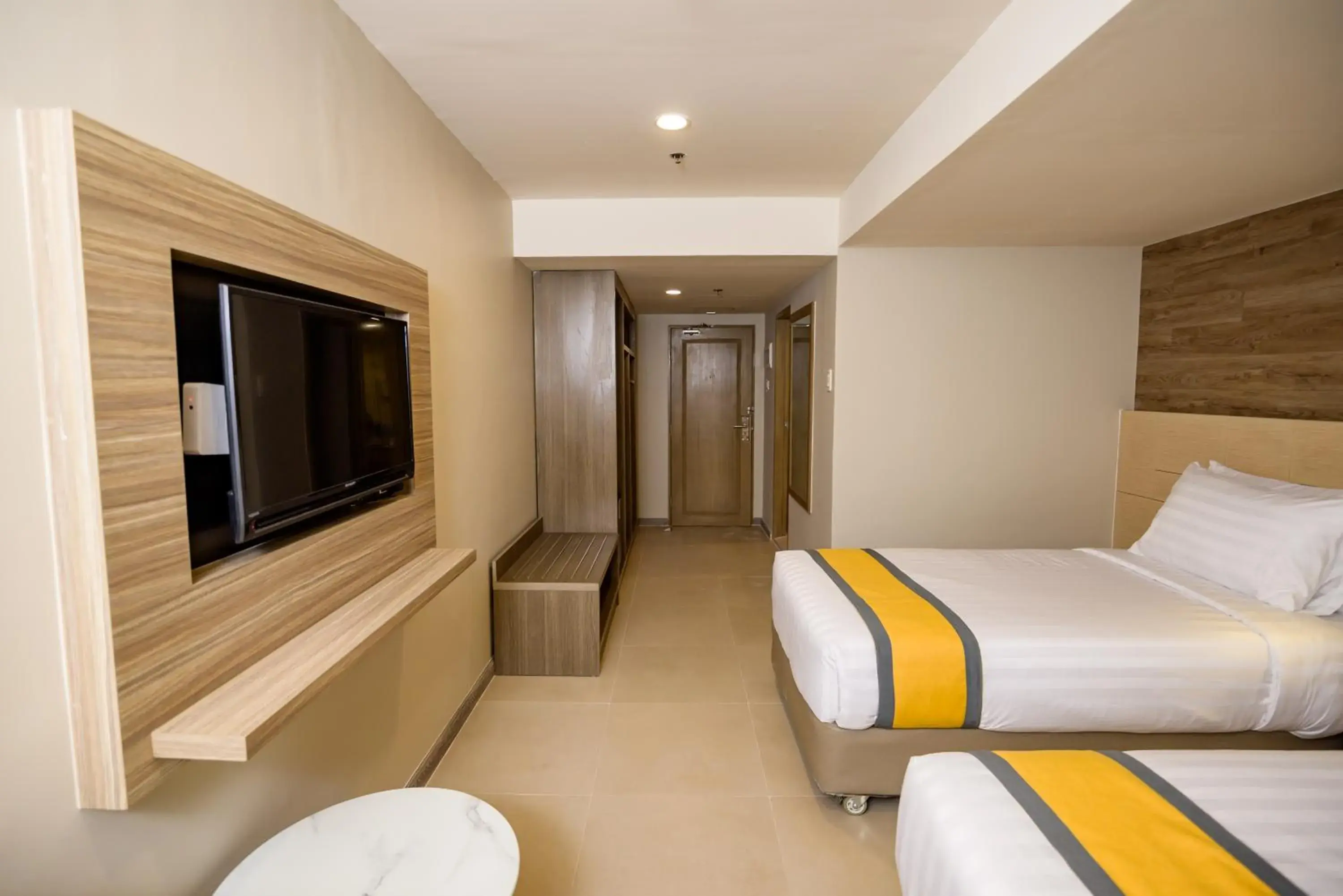 Superior Twin Room in SureStay Plus by Best Western Cebu City Superior Twin Room in SureStay Plus by Best Western Cebu City