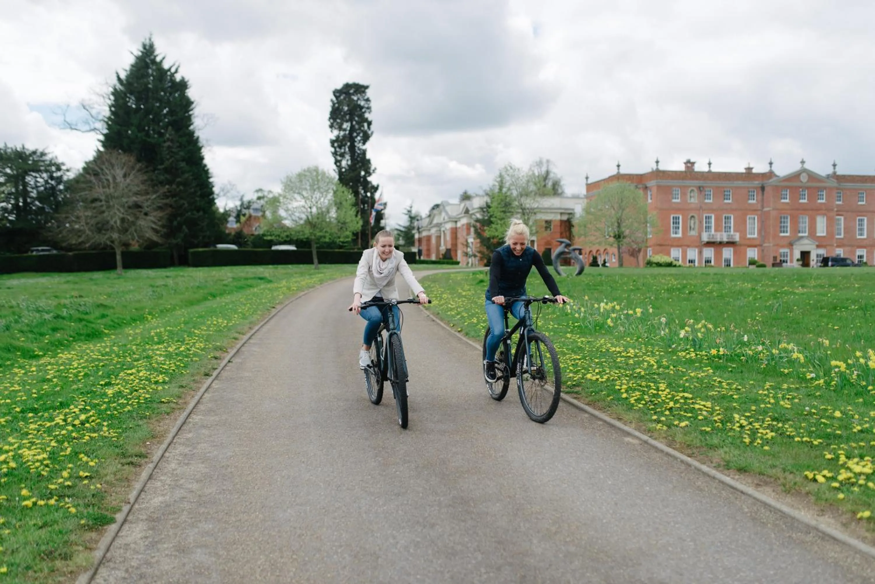 Property building in Four Seasons Hotel Hampshire