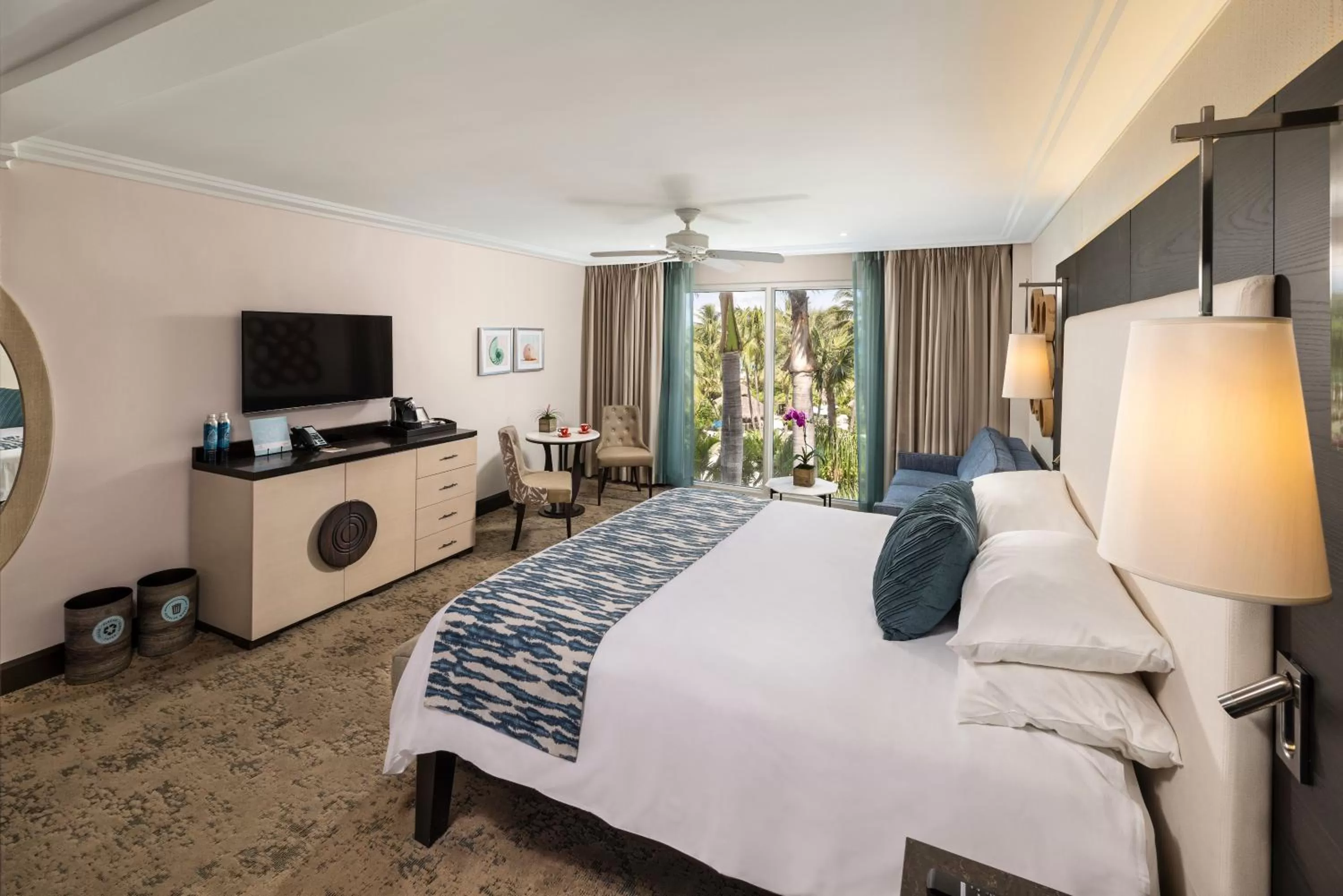 Bed in The Palms Hotel & Spa