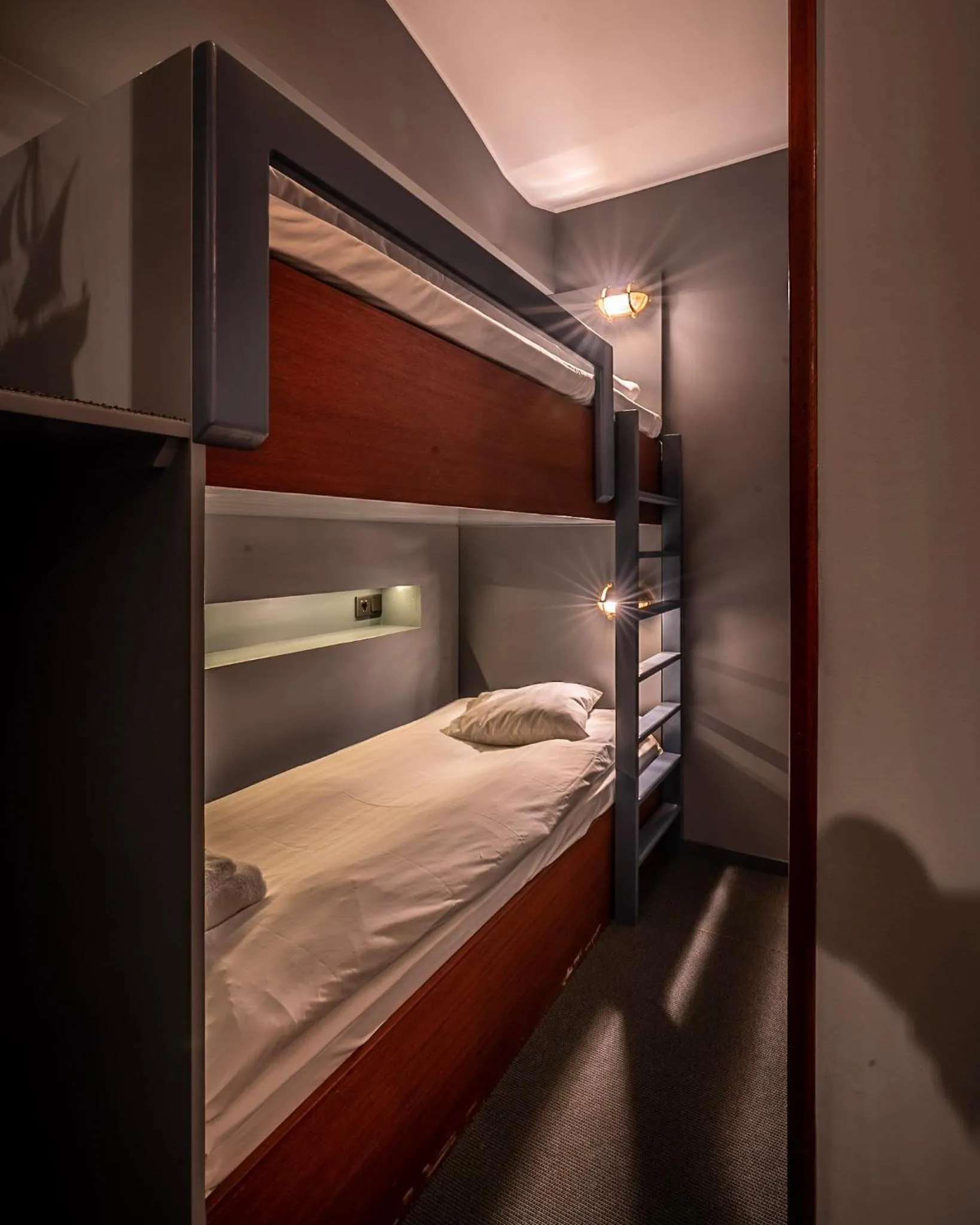 Bedroom, Bed in Lord Nelson Hotel