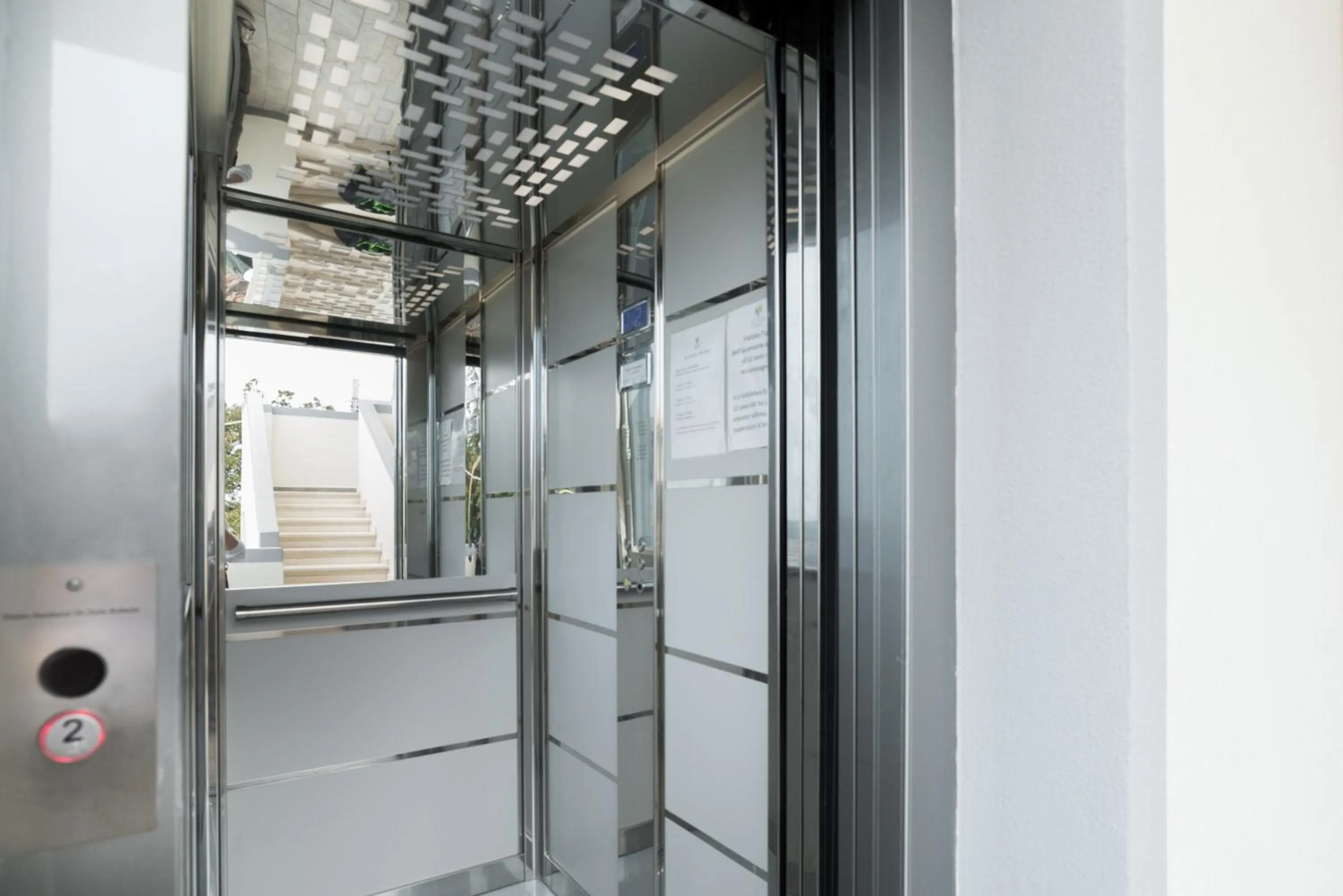 elevator in Hotel Gli Ulivi