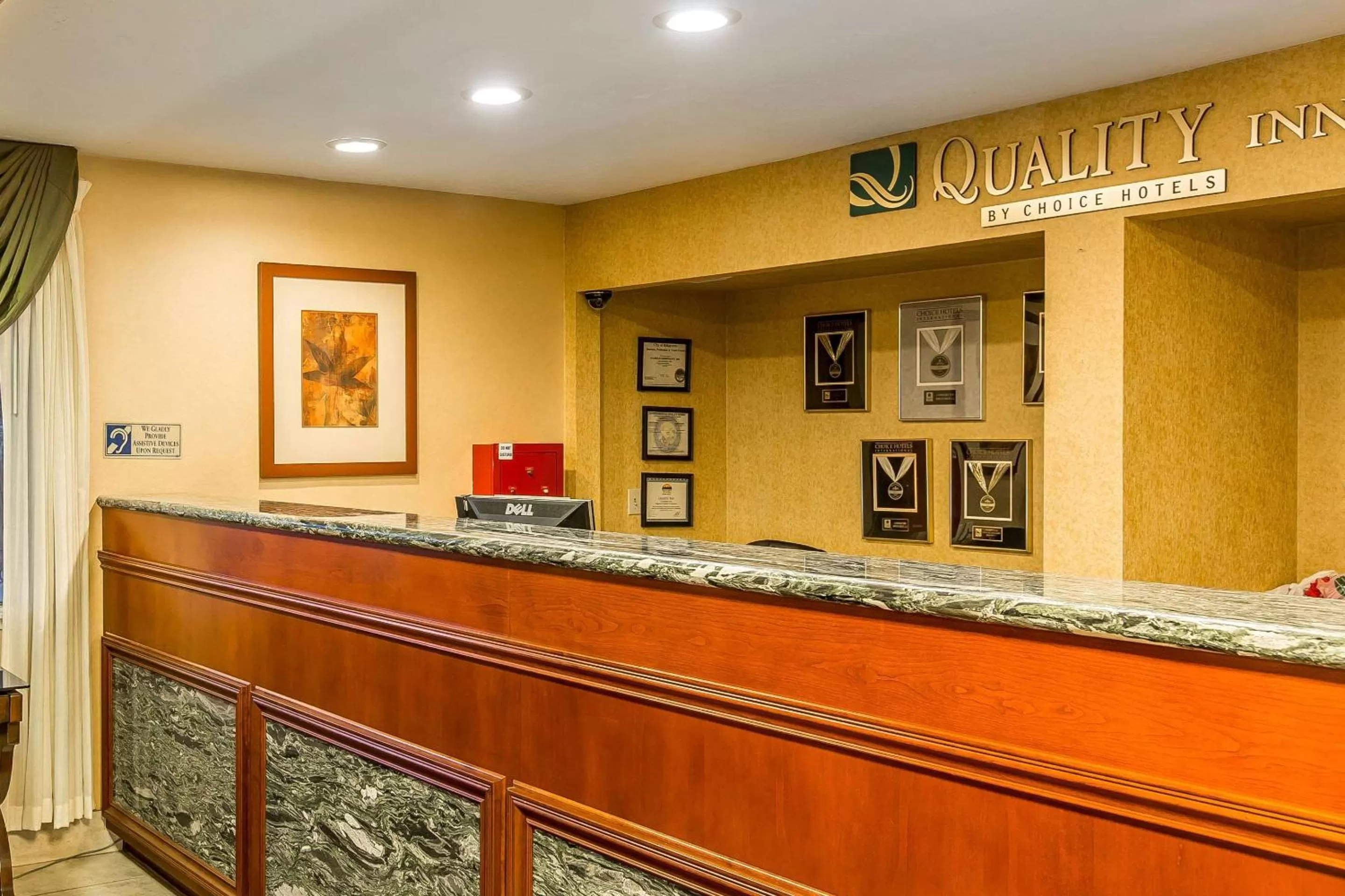 Lobby or reception in Quality Inn Near China Lake Naval Station