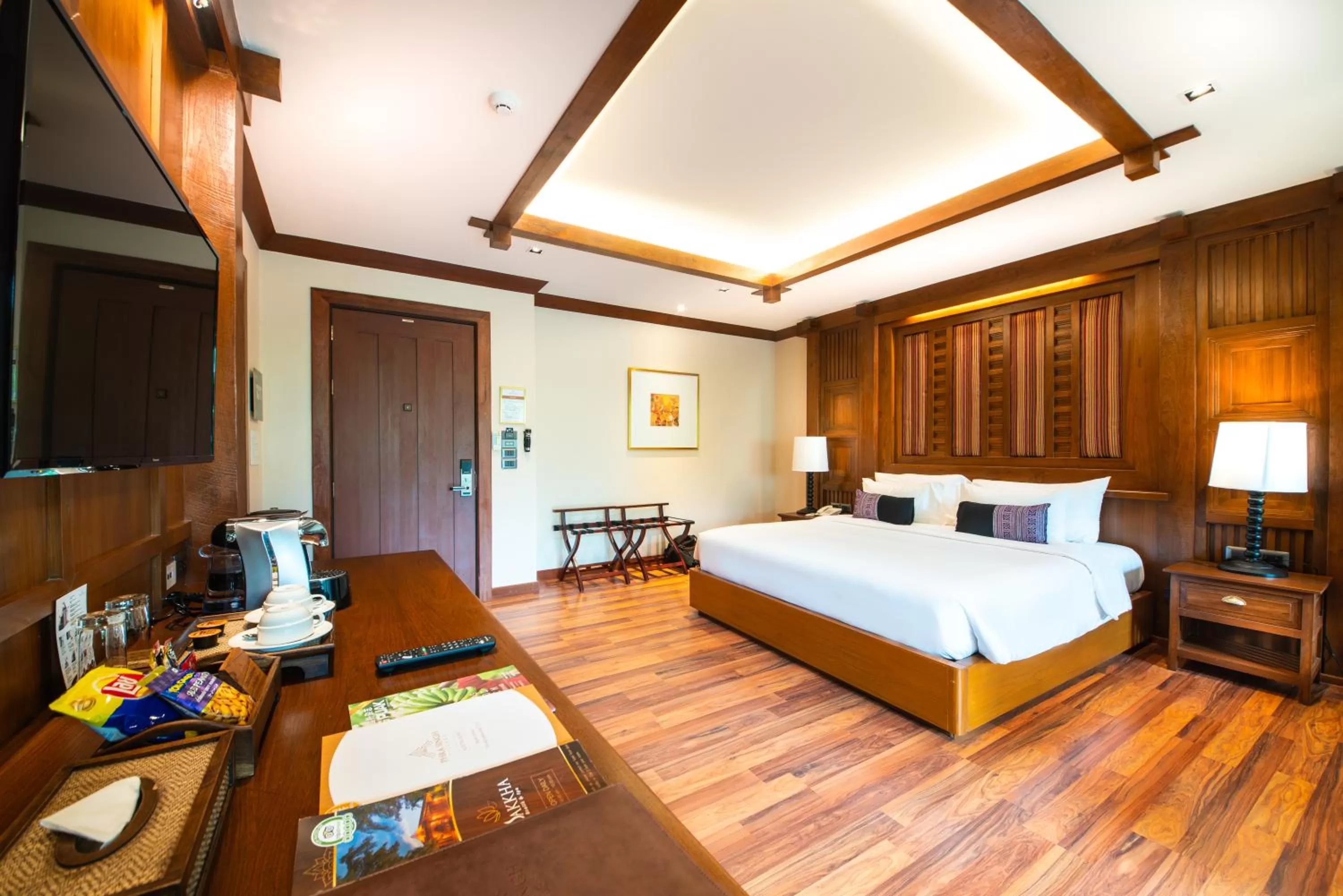 Photo of the whole room, Bed in Phra Singh Village