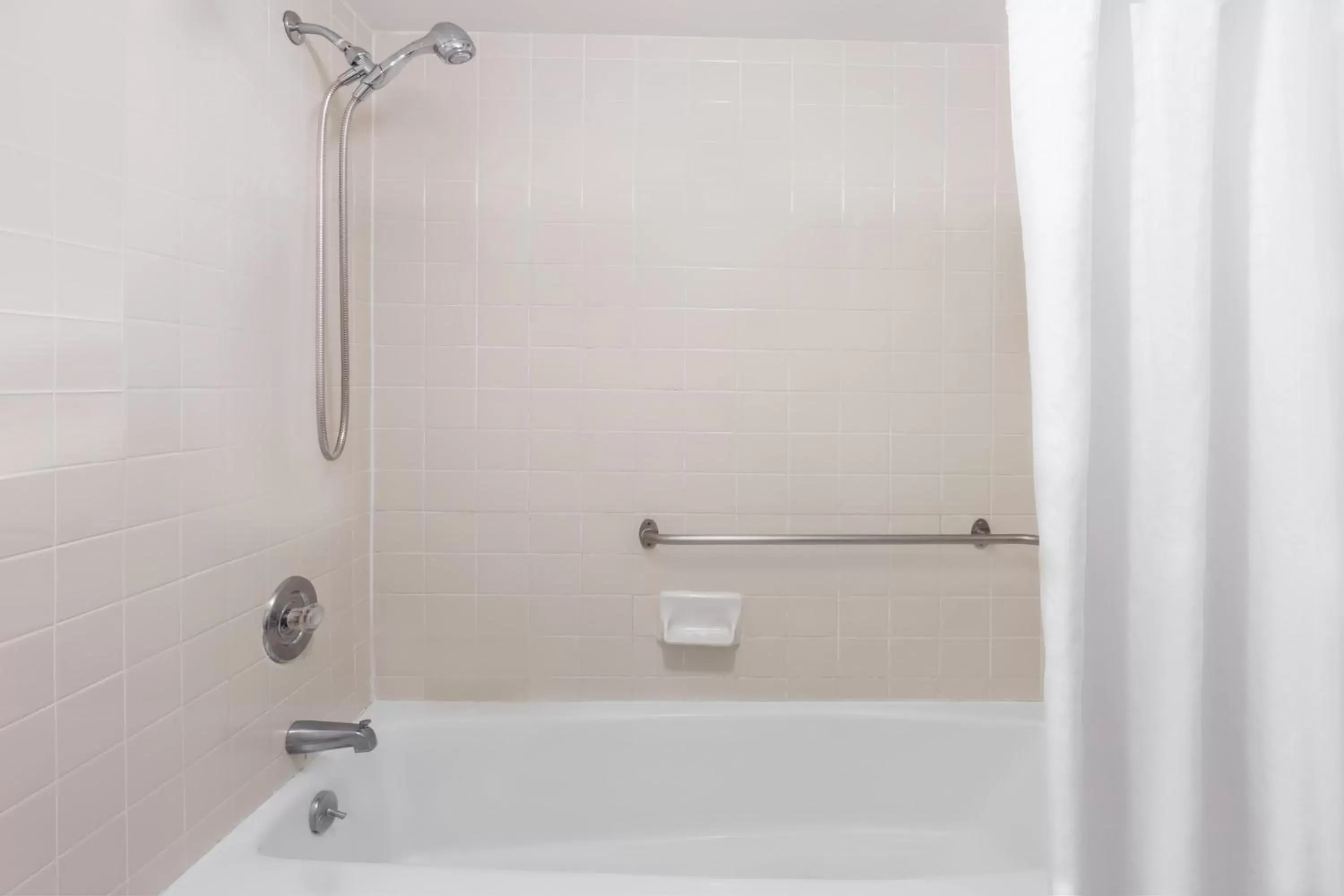 Room with Two Double Beds - Non-Smoking in Days Inn by Wyndham Williamsburg Historic Area Room with Two Double Beds - Non-Smoking in Days Inn by Wyndham Williamsburg Historic Area