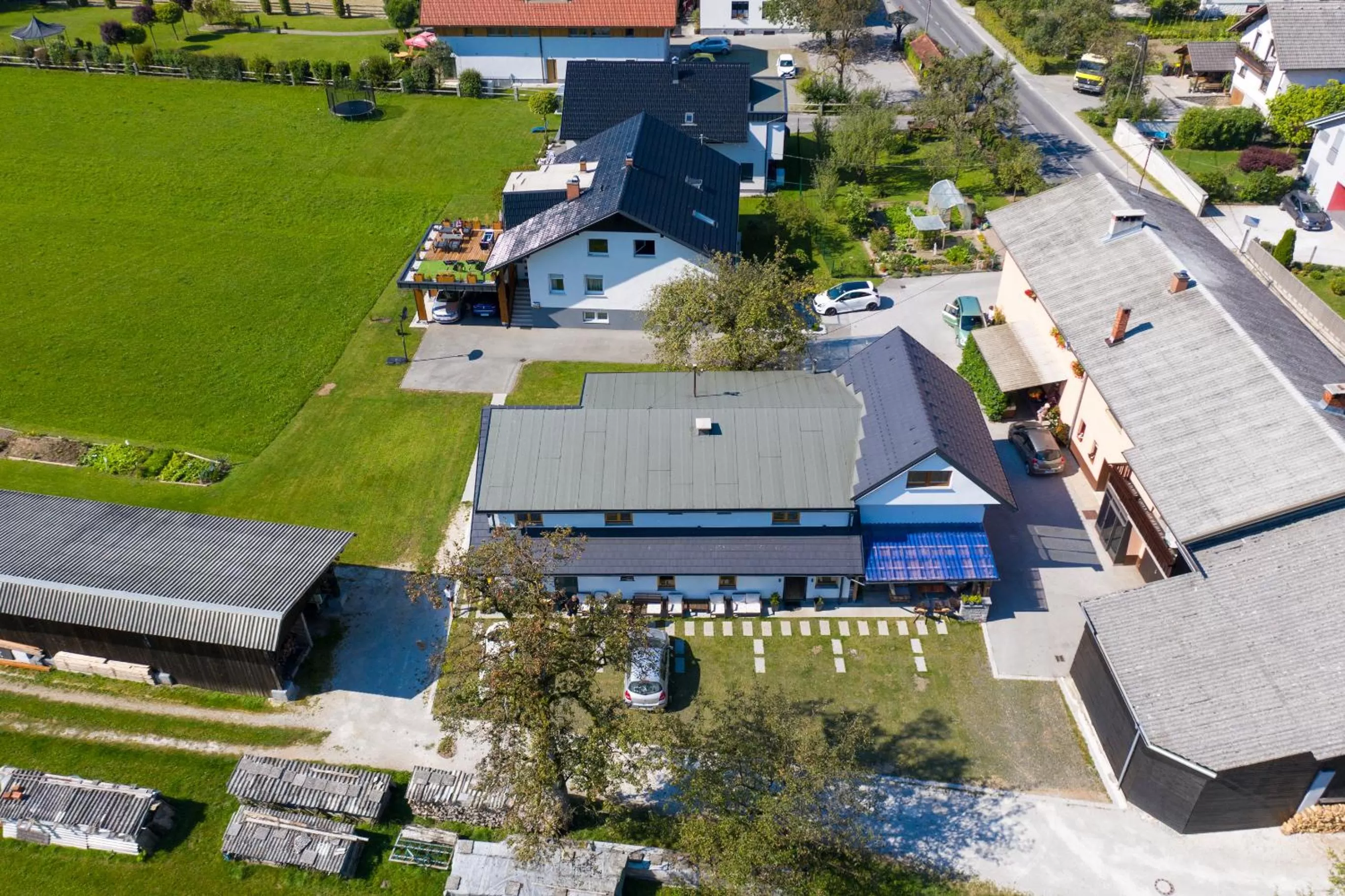 Bird's-eye View in Hiša stare mame