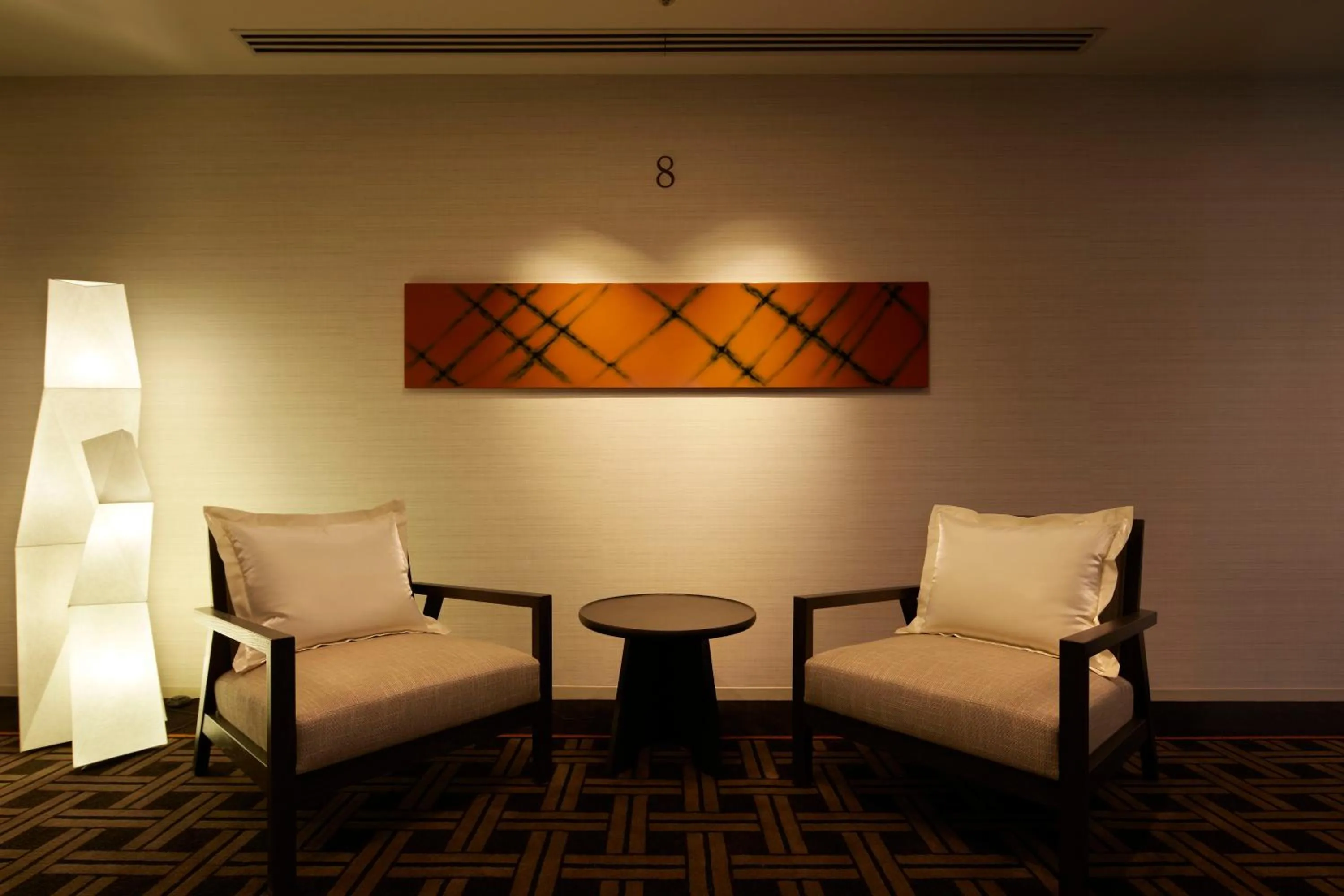 Seating area in The Prince Sakura Tower Tokyo, Autograph Collection