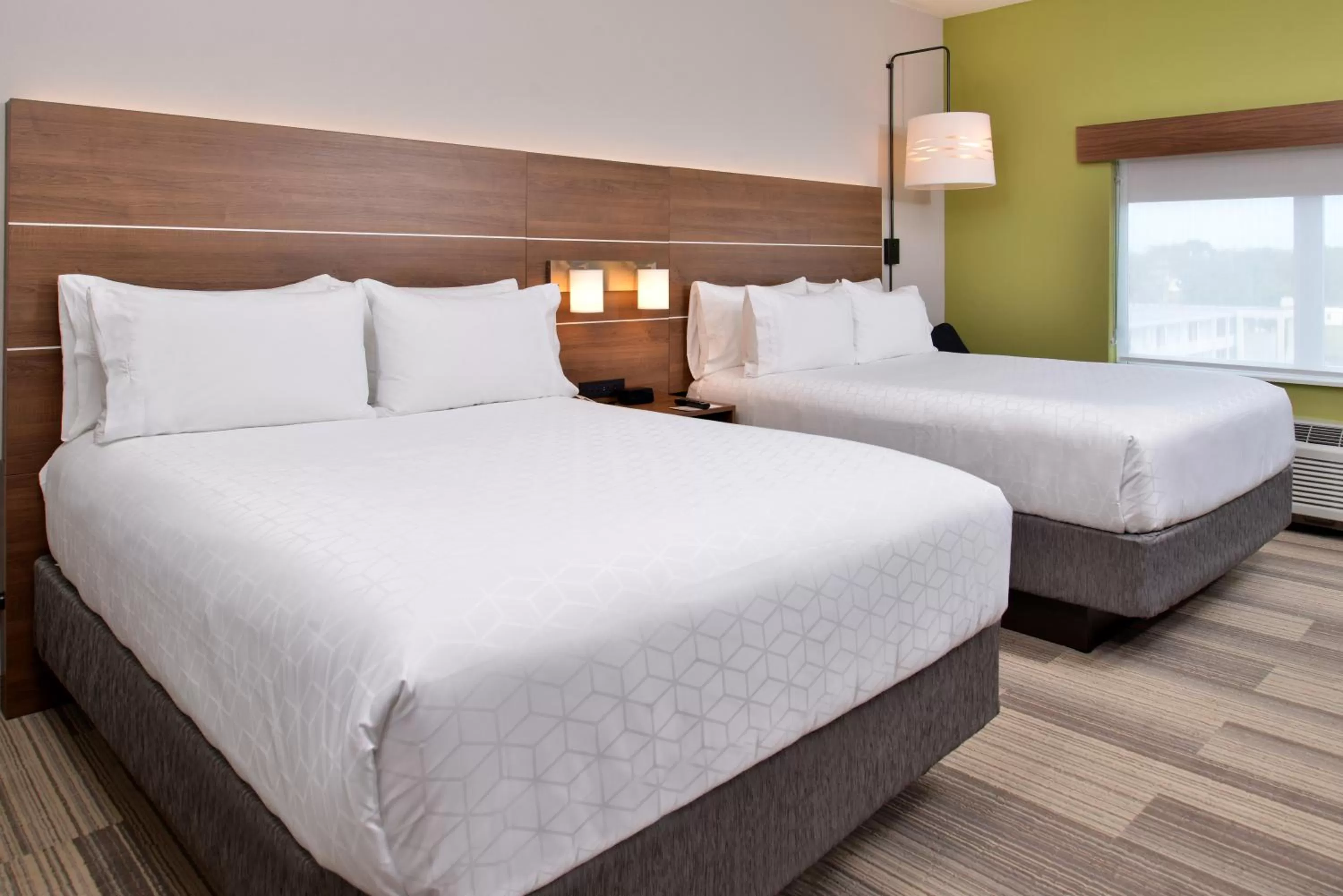 Photo of the whole room, Bed in Holiday Inn Express Melbourne West by IHG