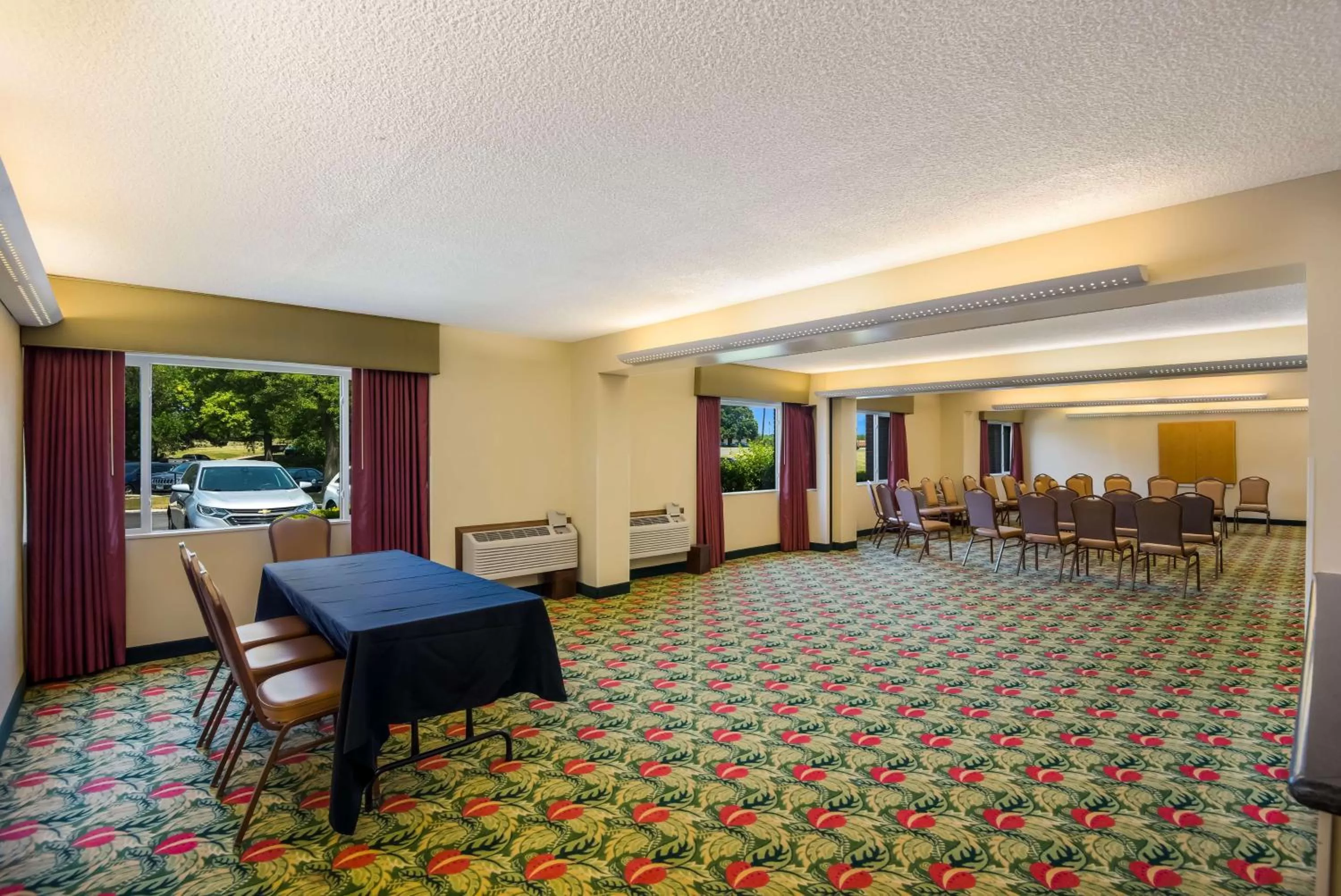 Meeting/conference room in Best Western Prairie Inn & Conference Center
