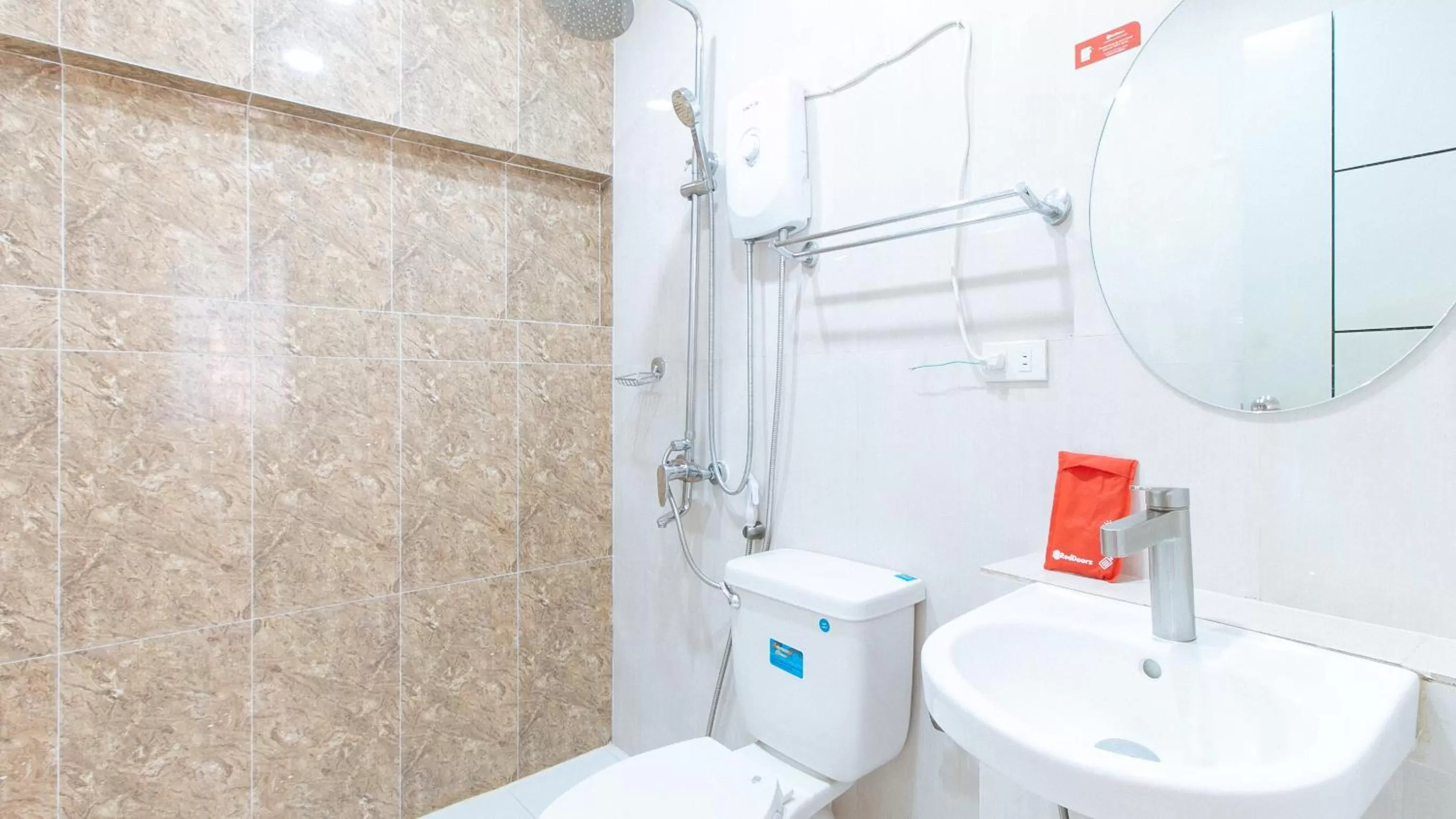 Bathroom in RedDoorz at Timog Avenue Quezon City