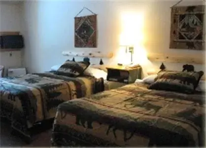 Queen Room with Two Queen Beds in Hiawatha Lodge Inn Queen Room with Two Queen Beds in Hiawatha Lodge Inn