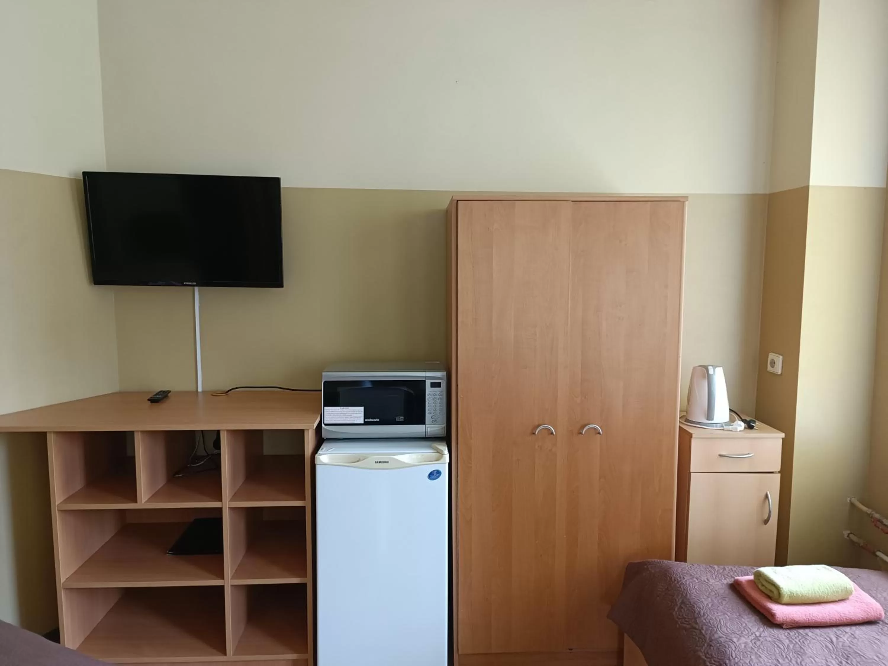 TV and multimedia, TV/Entertainment Center in Rugelis