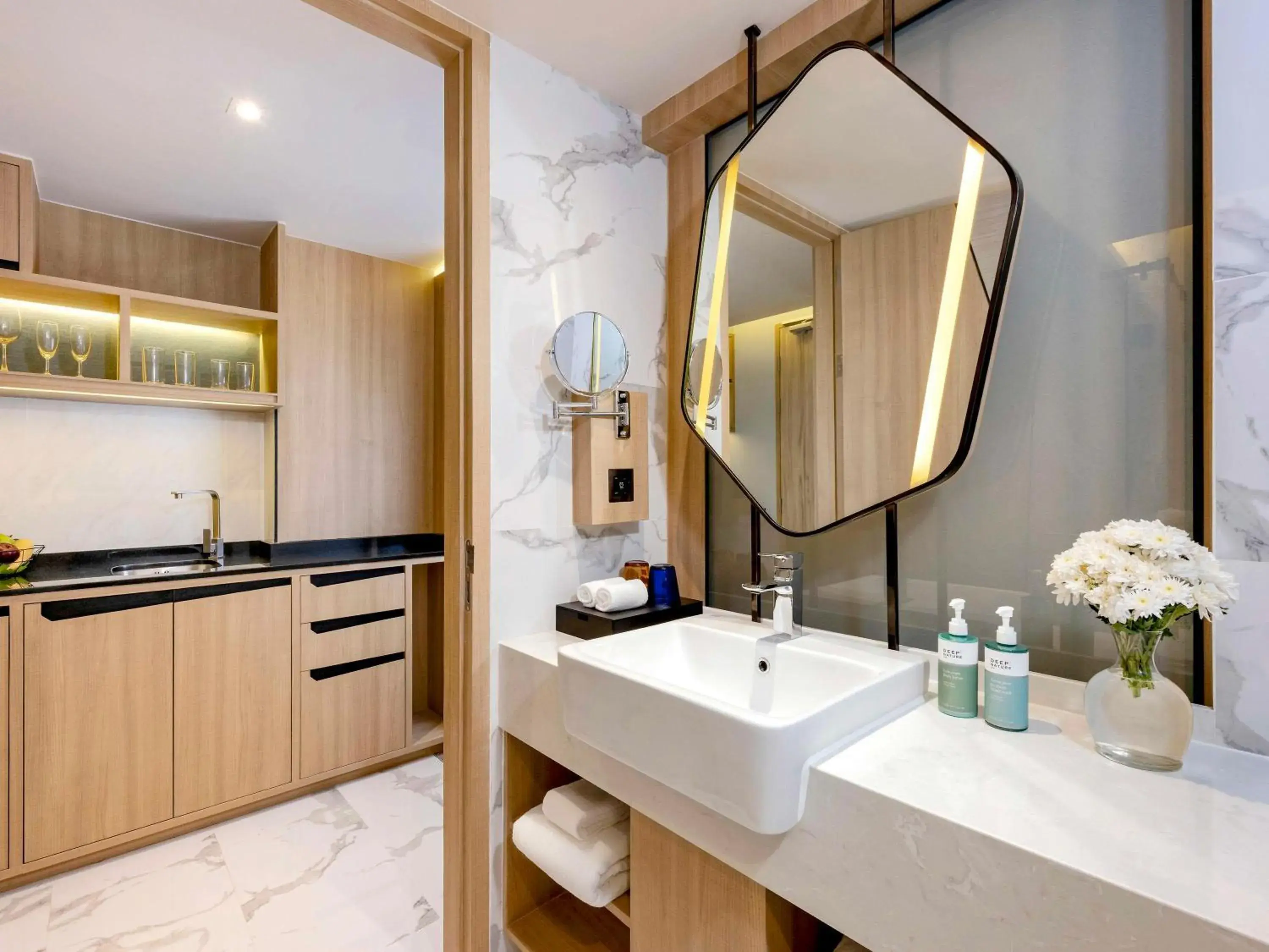 Superior Twin Room with Sofa in Novotel Rayong Star Convention Centre Superior Twin Room with Sofa in Novotel Rayong Star Convention Centre