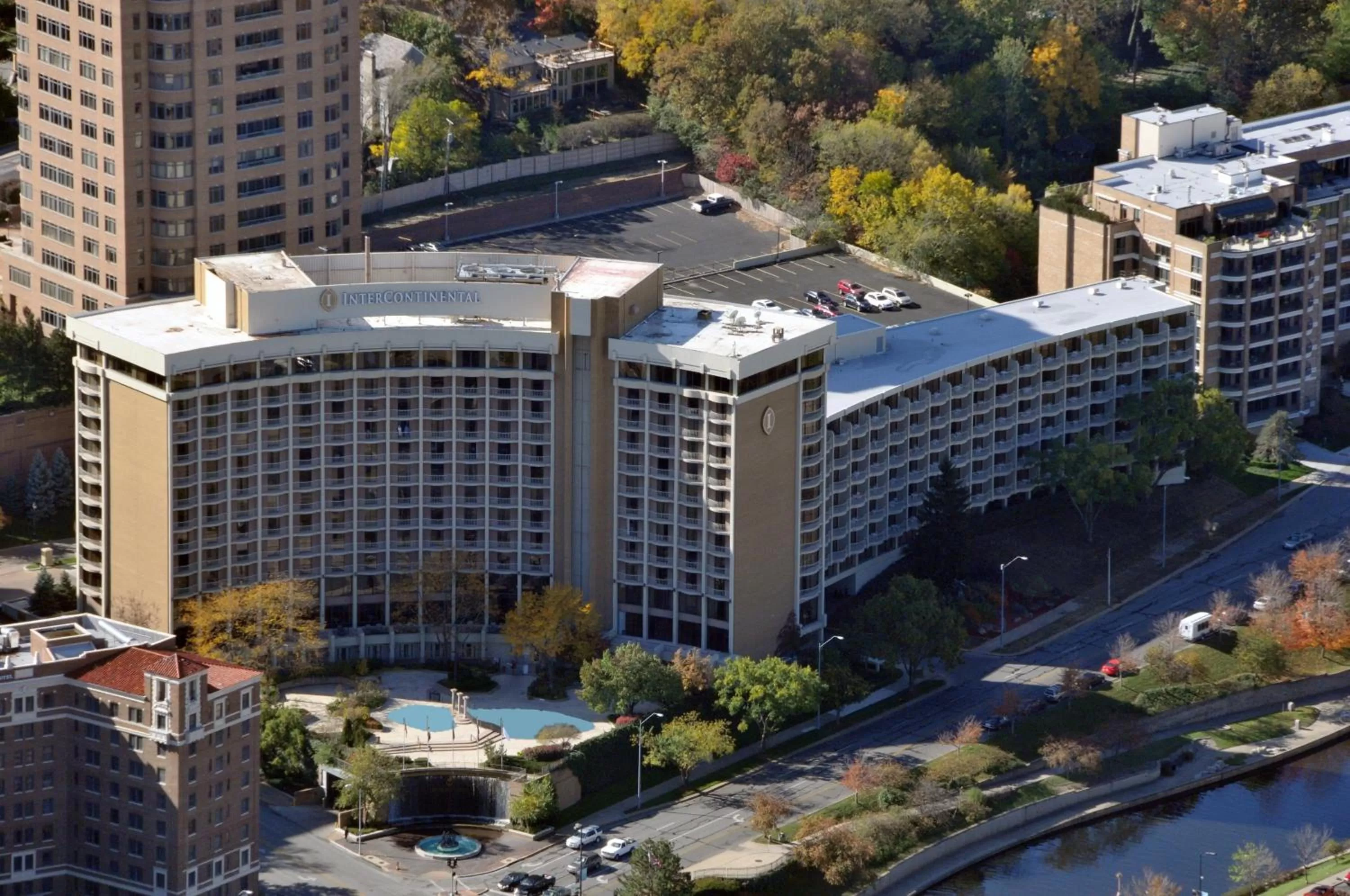 Property building in InterContinental Kansas City at the Plaza by IHG