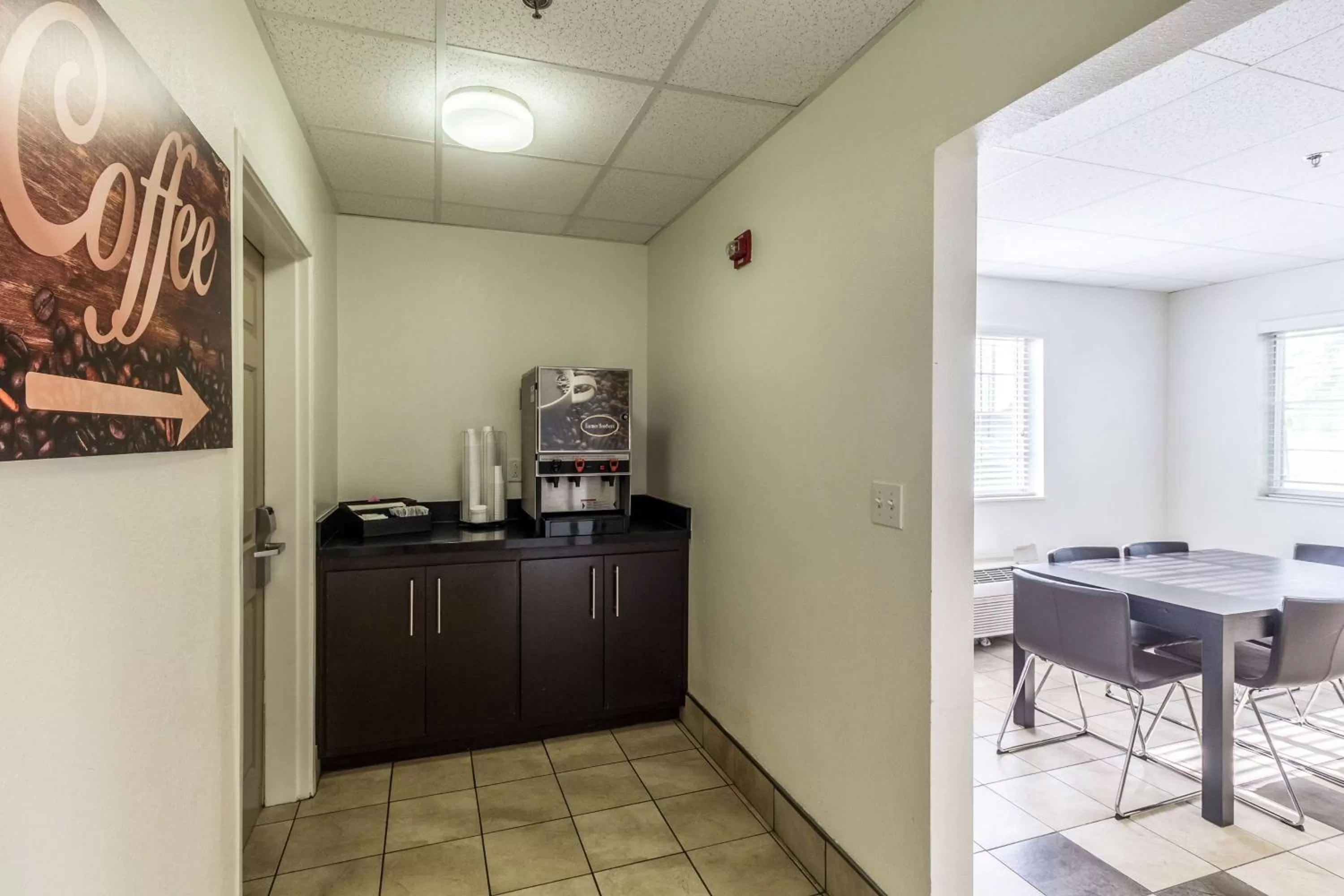 Restaurant/places to eat in Studio 6-Mcallen, TX