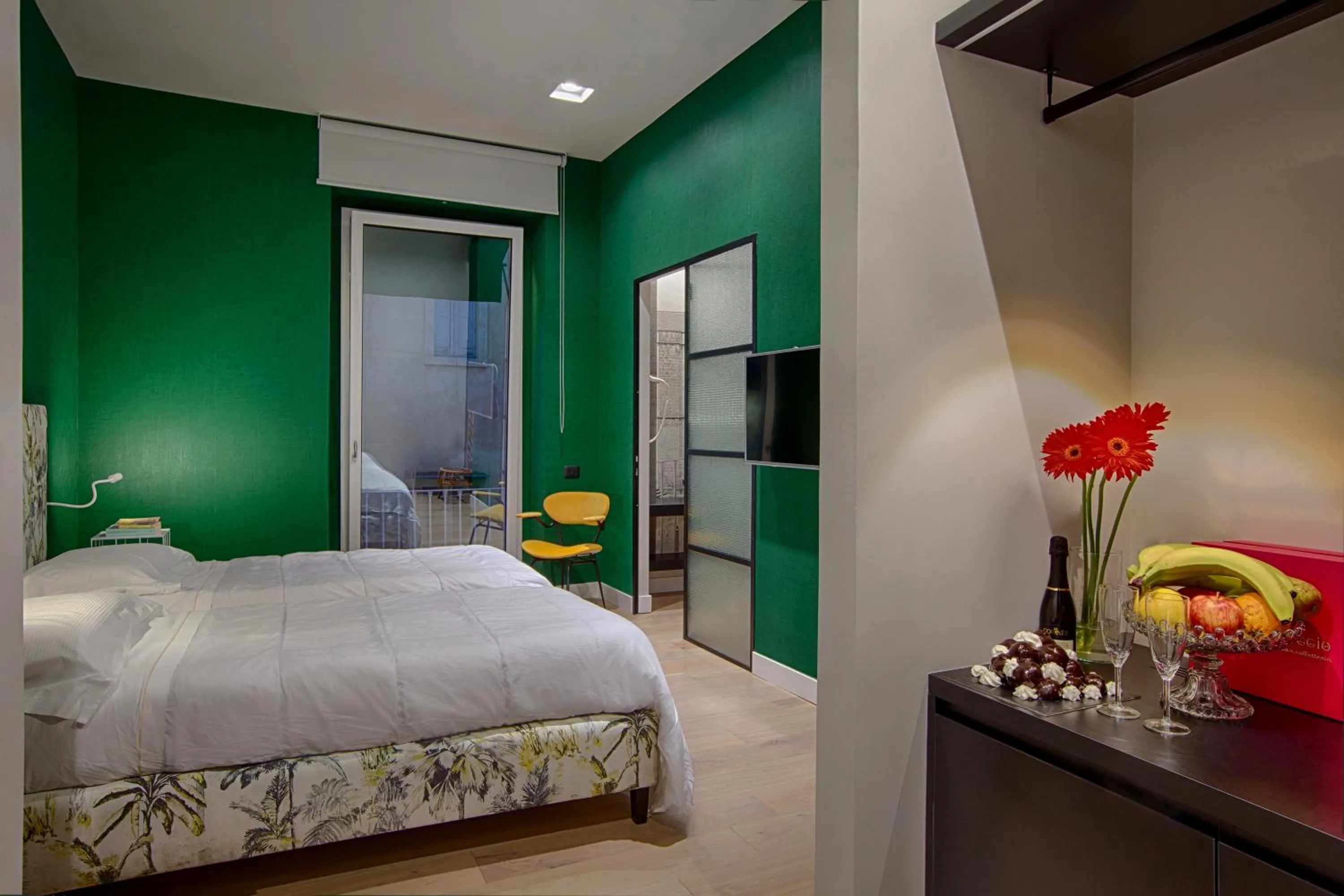 Bedroom, Bed in Casa Pacifico Napoli