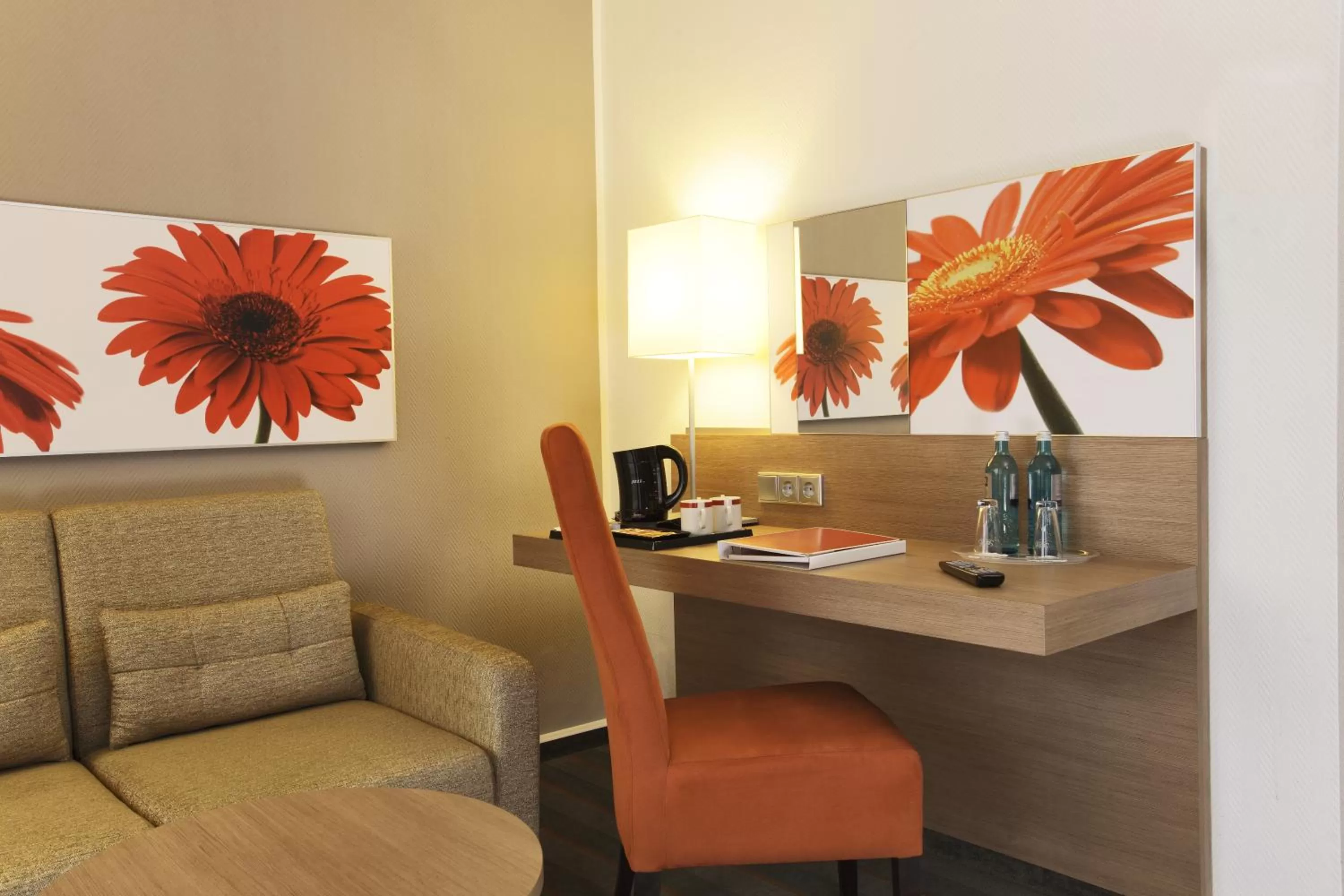 Staff in H4 Hotel Frankfurt Messe