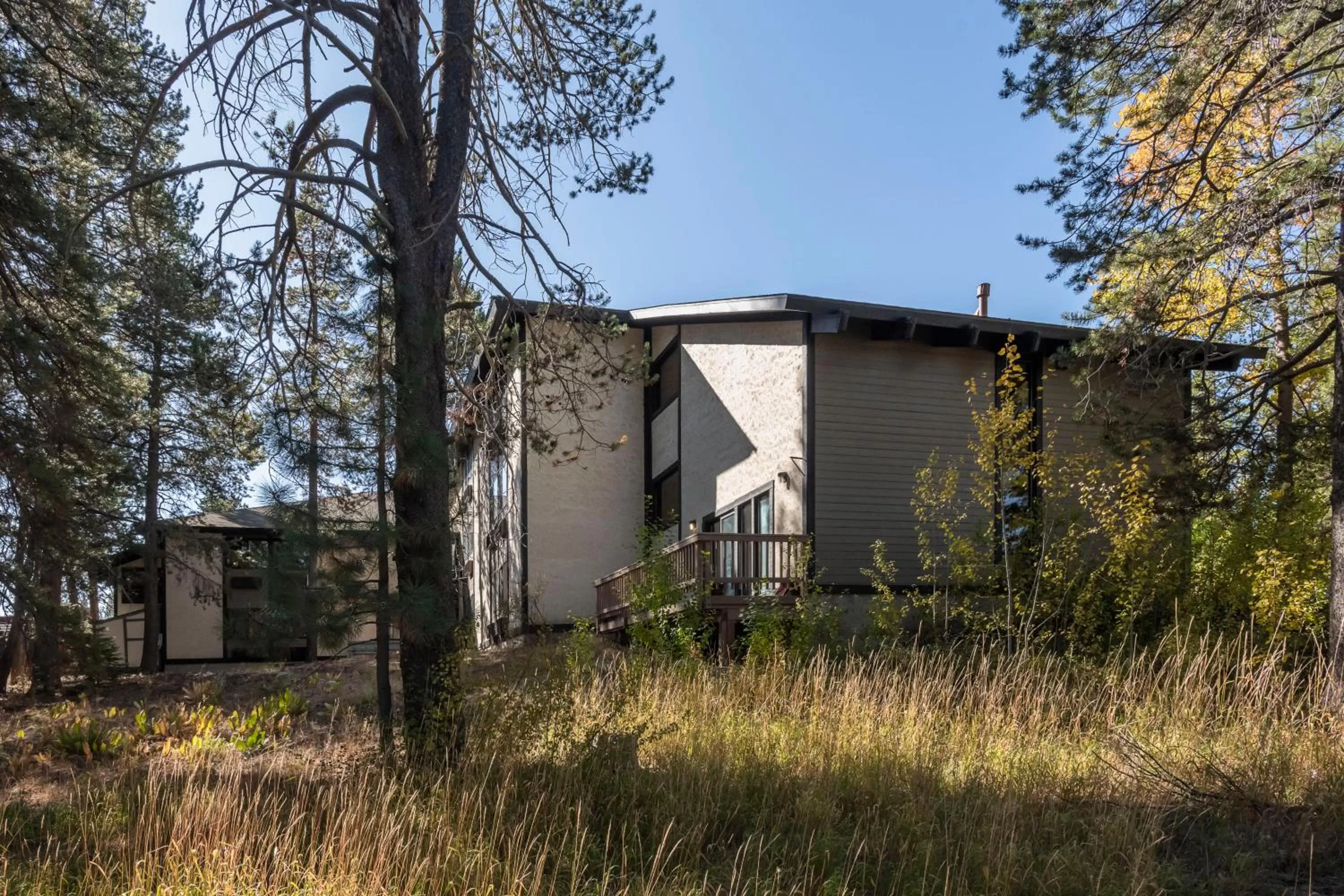 Property building in Inn At Truckee