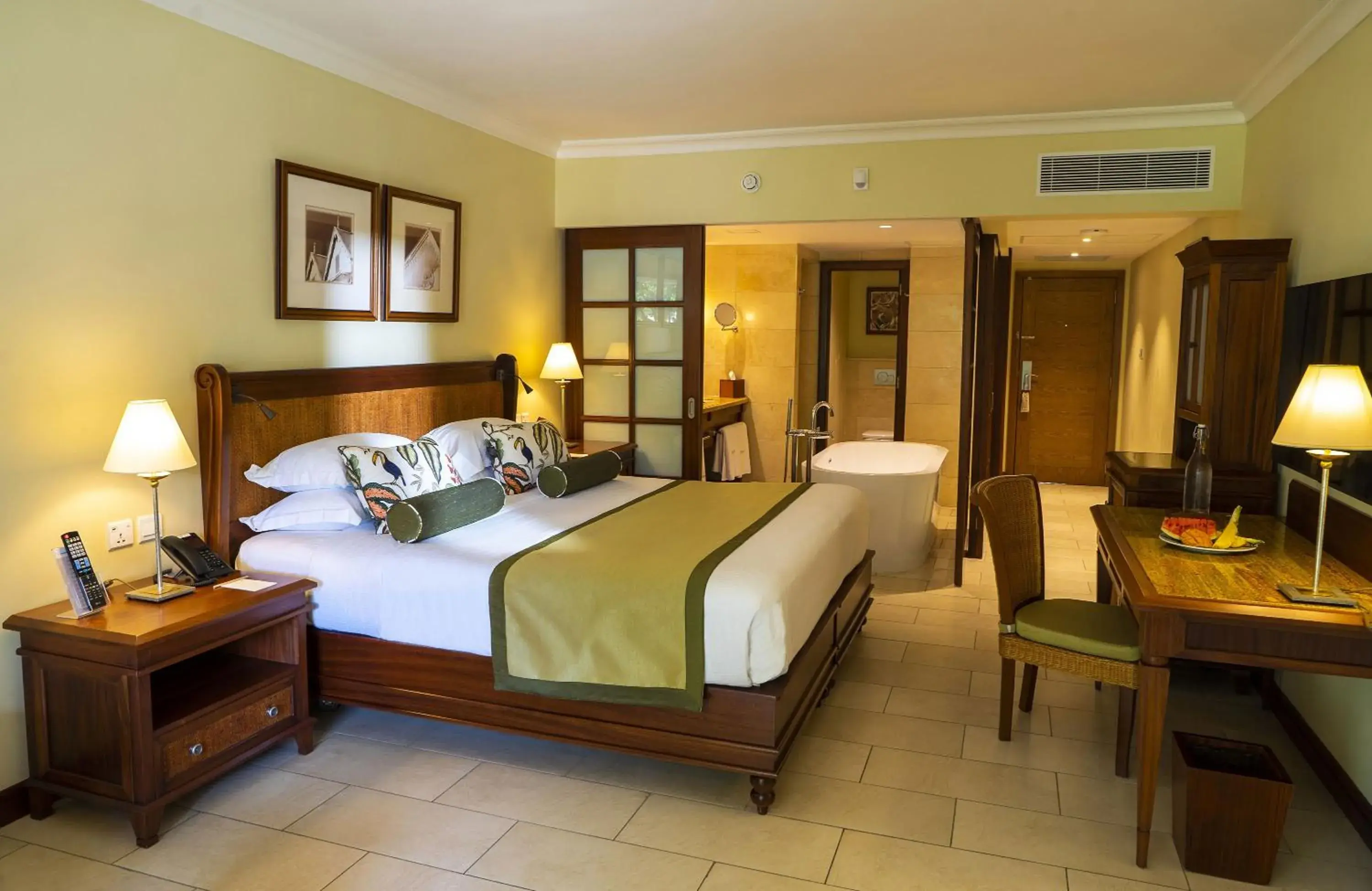 Deluxe Double or Twin Room in Maritim Resort & Spa Mauritius Deluxe Double or Twin Room in Maritim Resort & Spa Mauritius