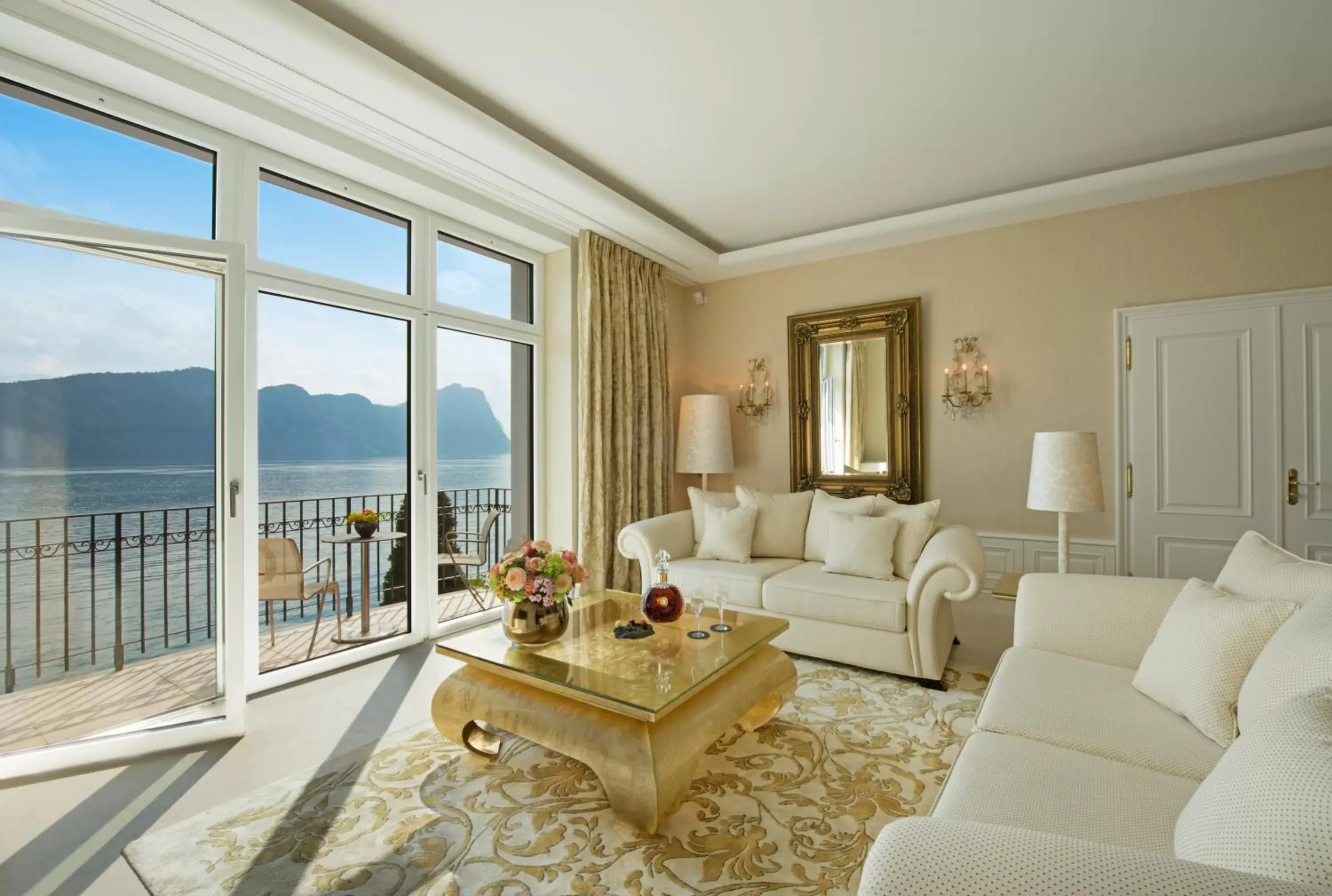 Deluxe Residence with Lake View in Park Hotel Vitznau Deluxe Residence with Lake View in Park Hotel Vitznau