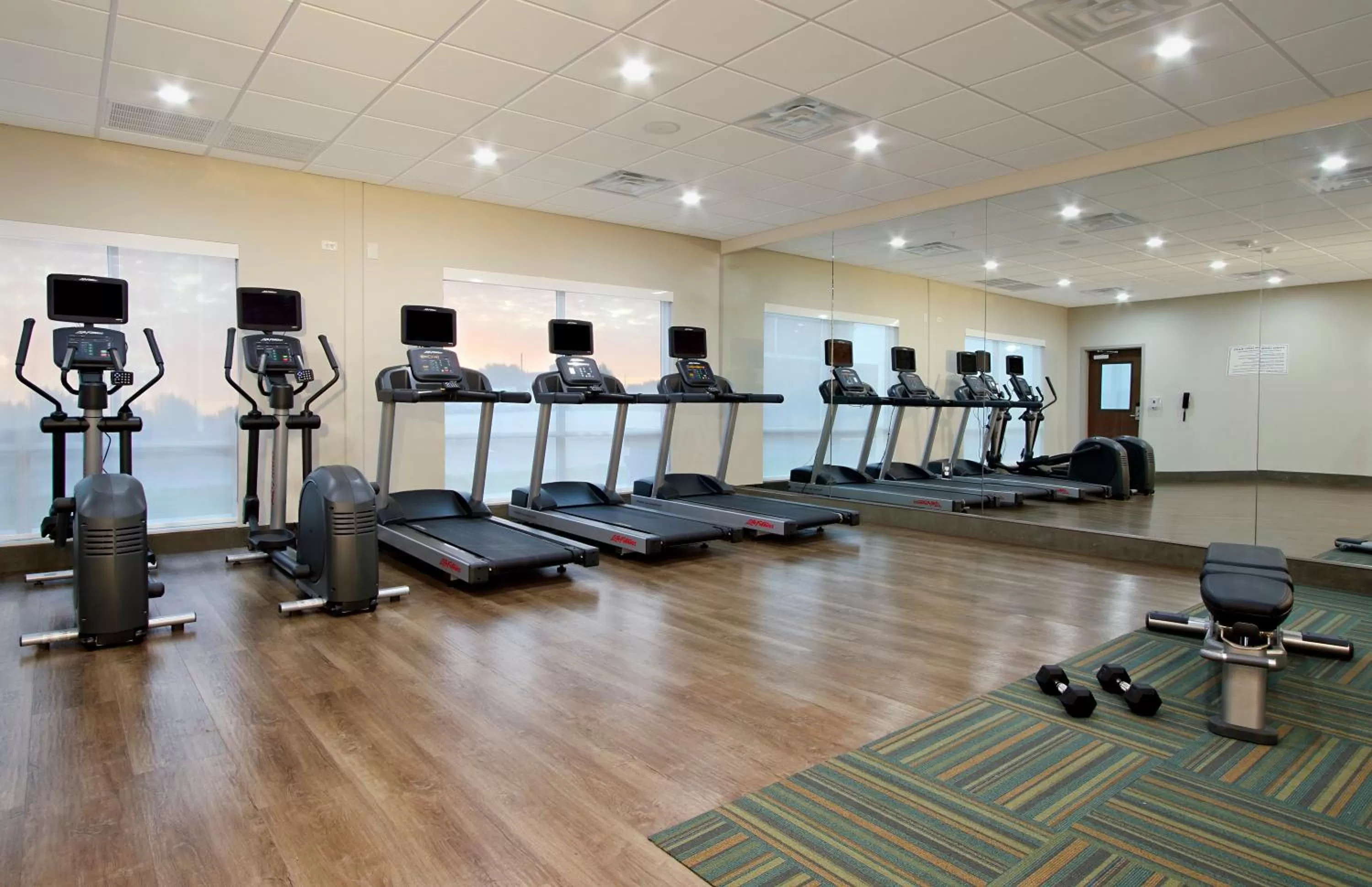 Fitness centre/facilities in Holiday Inn Express & Suites - Brookshire - Katy Freeway by IHG