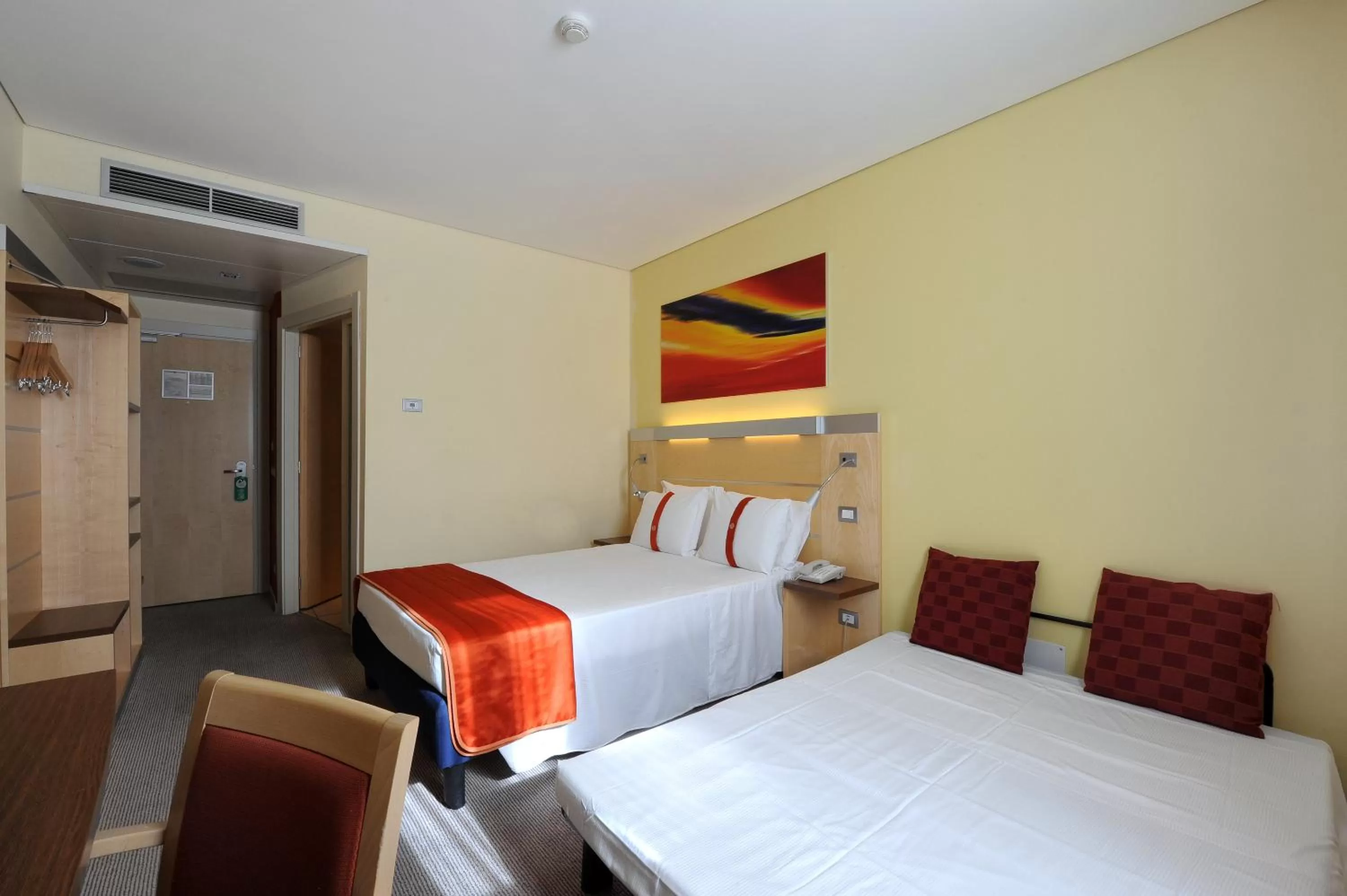 Bed in Bes Hotel Bergamo Ovest