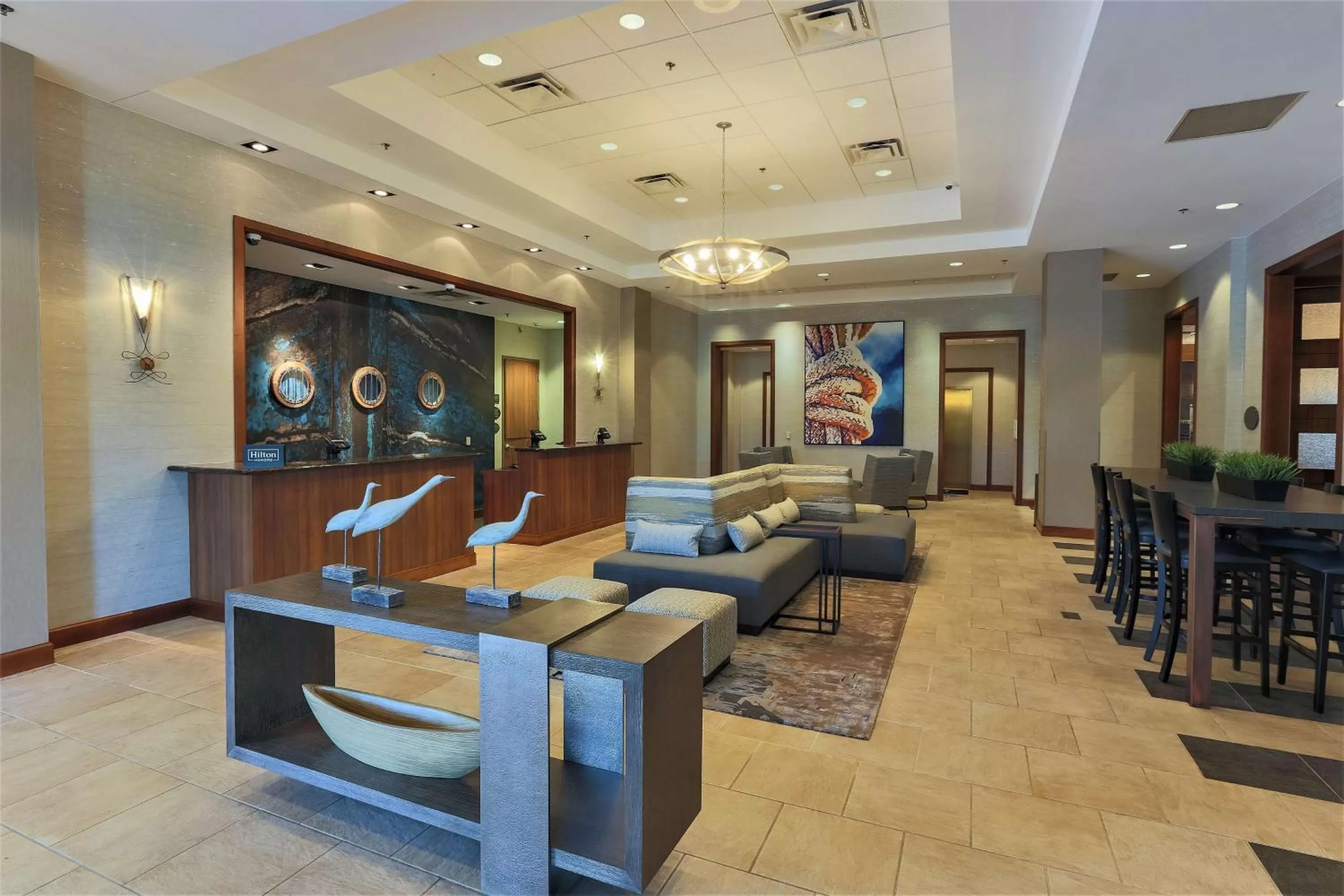 Lobby or reception in DoubleTree by Hilton Bay City - Riverfront