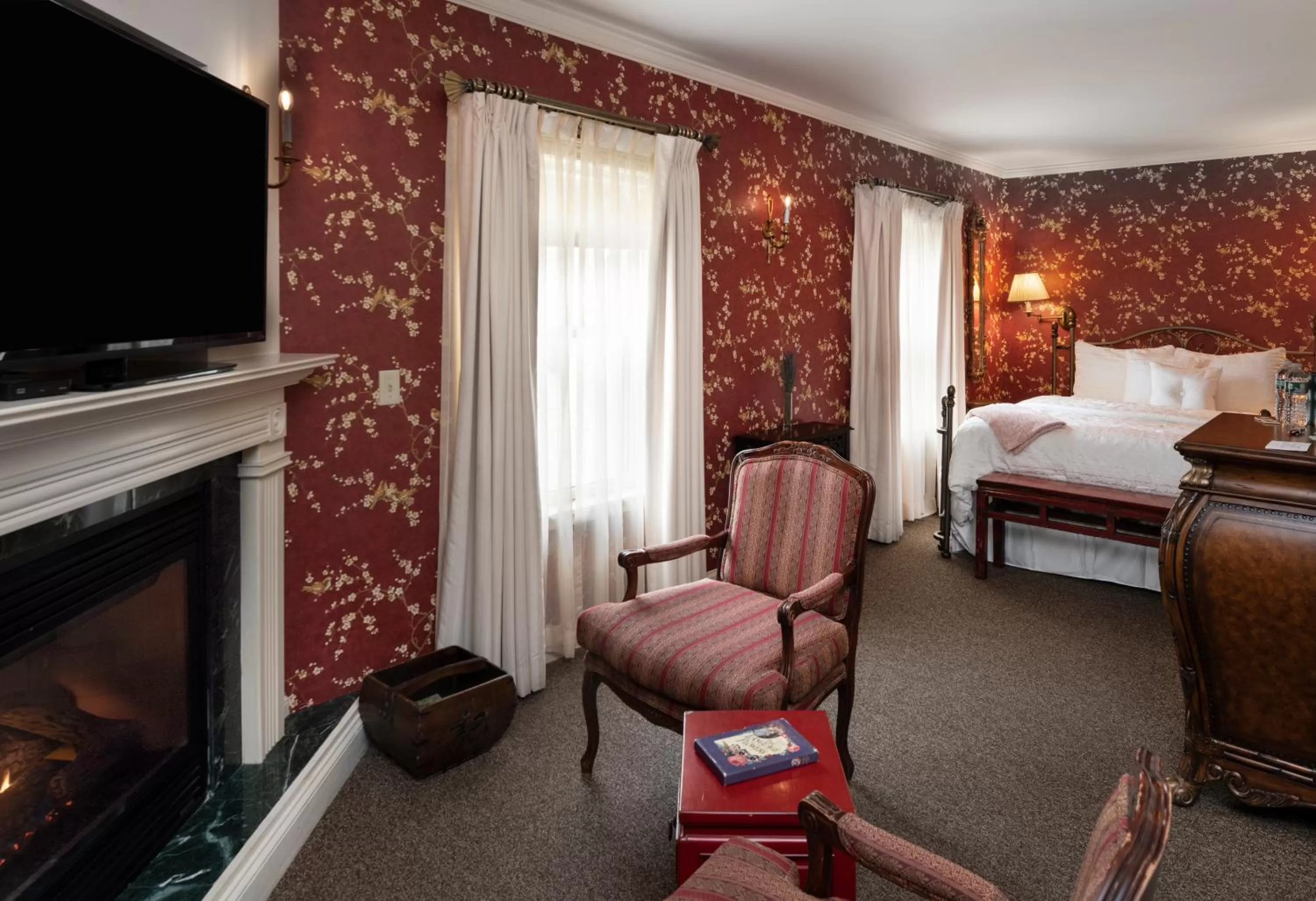 Photo of the whole room, Bed in The Inn at Thorn Hill