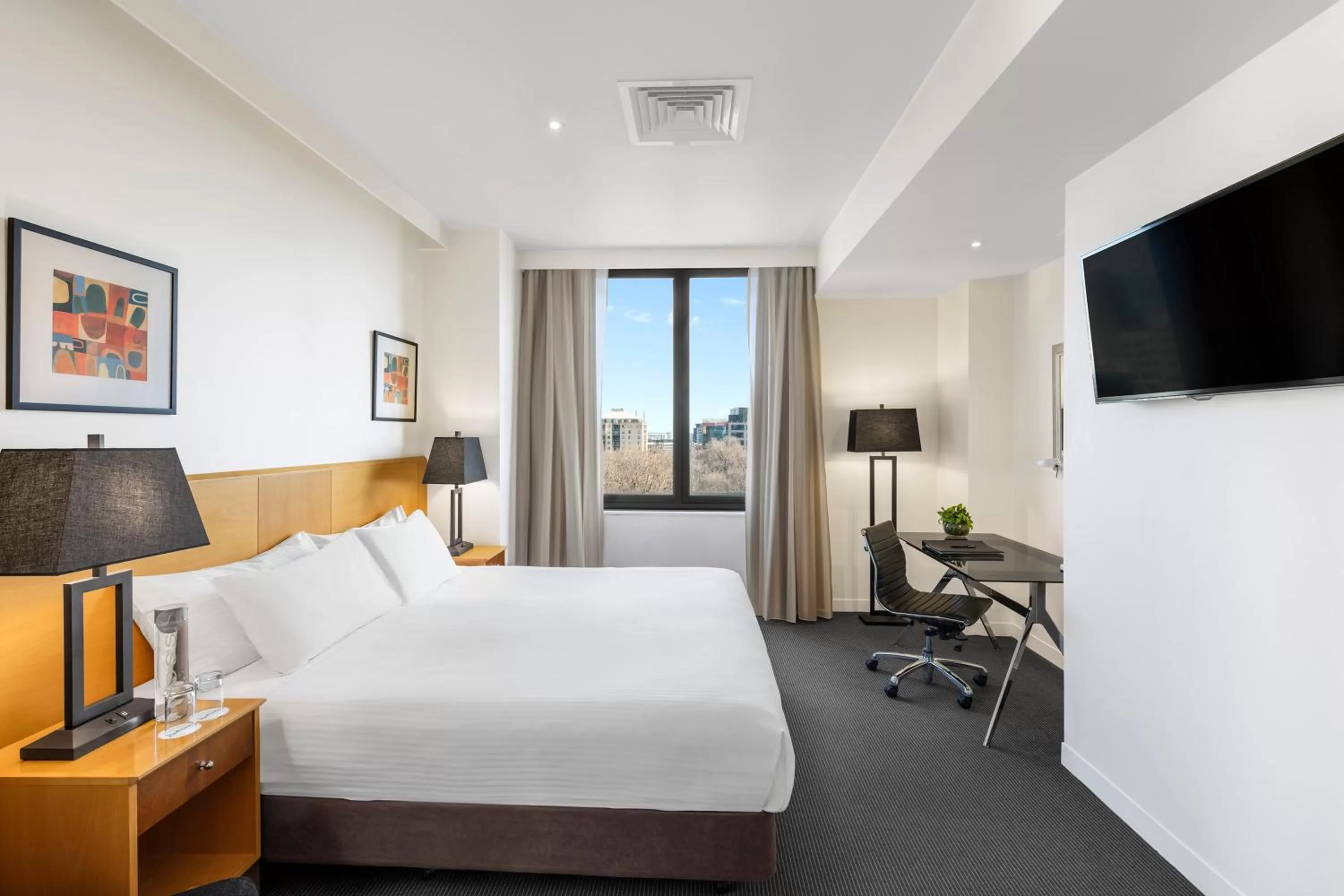 Bedroom in Radisson On Flagstaff Gardens Melbourne