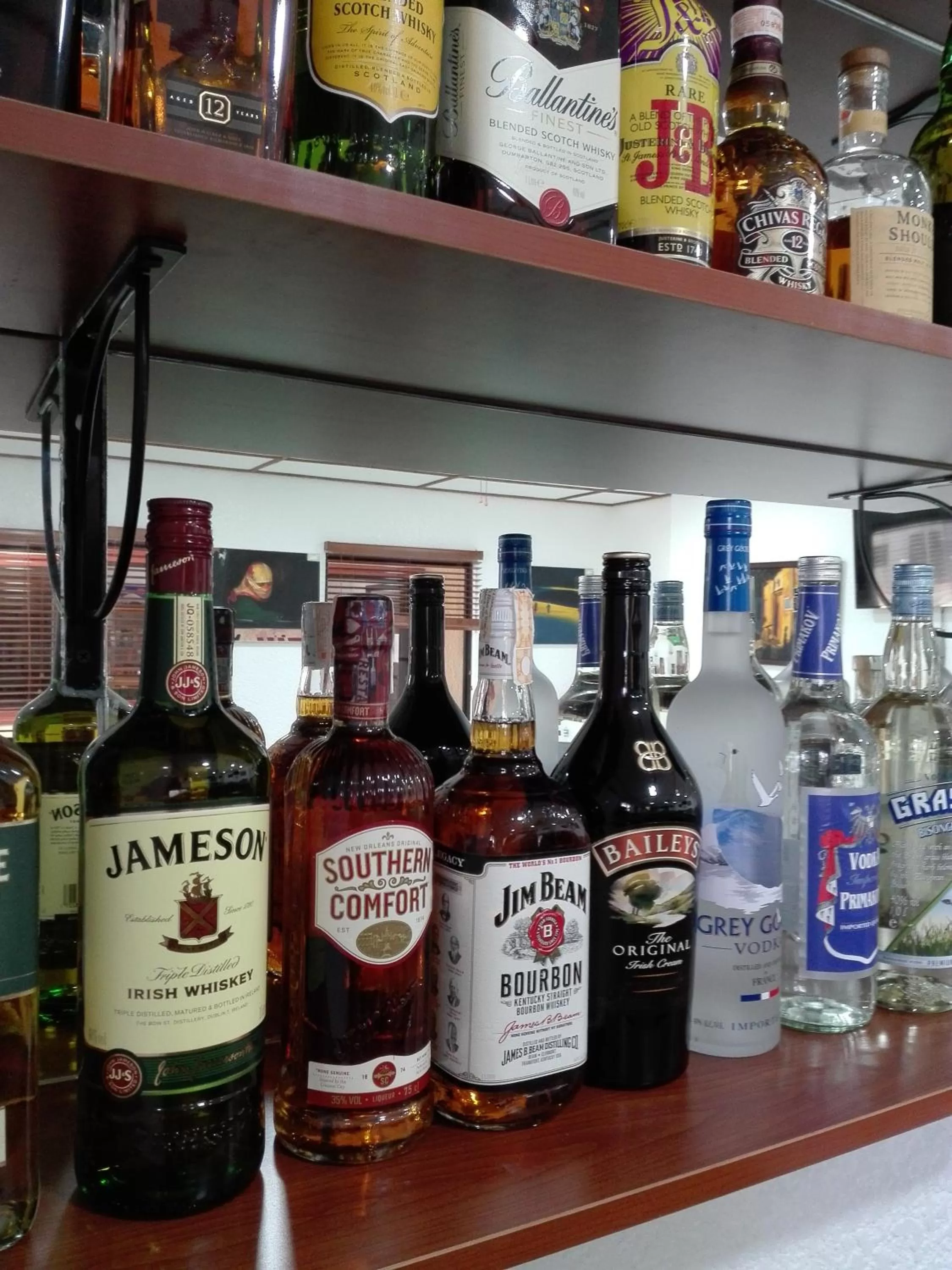 Lounge or bar, Drinks in Jugalis Hotel and Restaurant