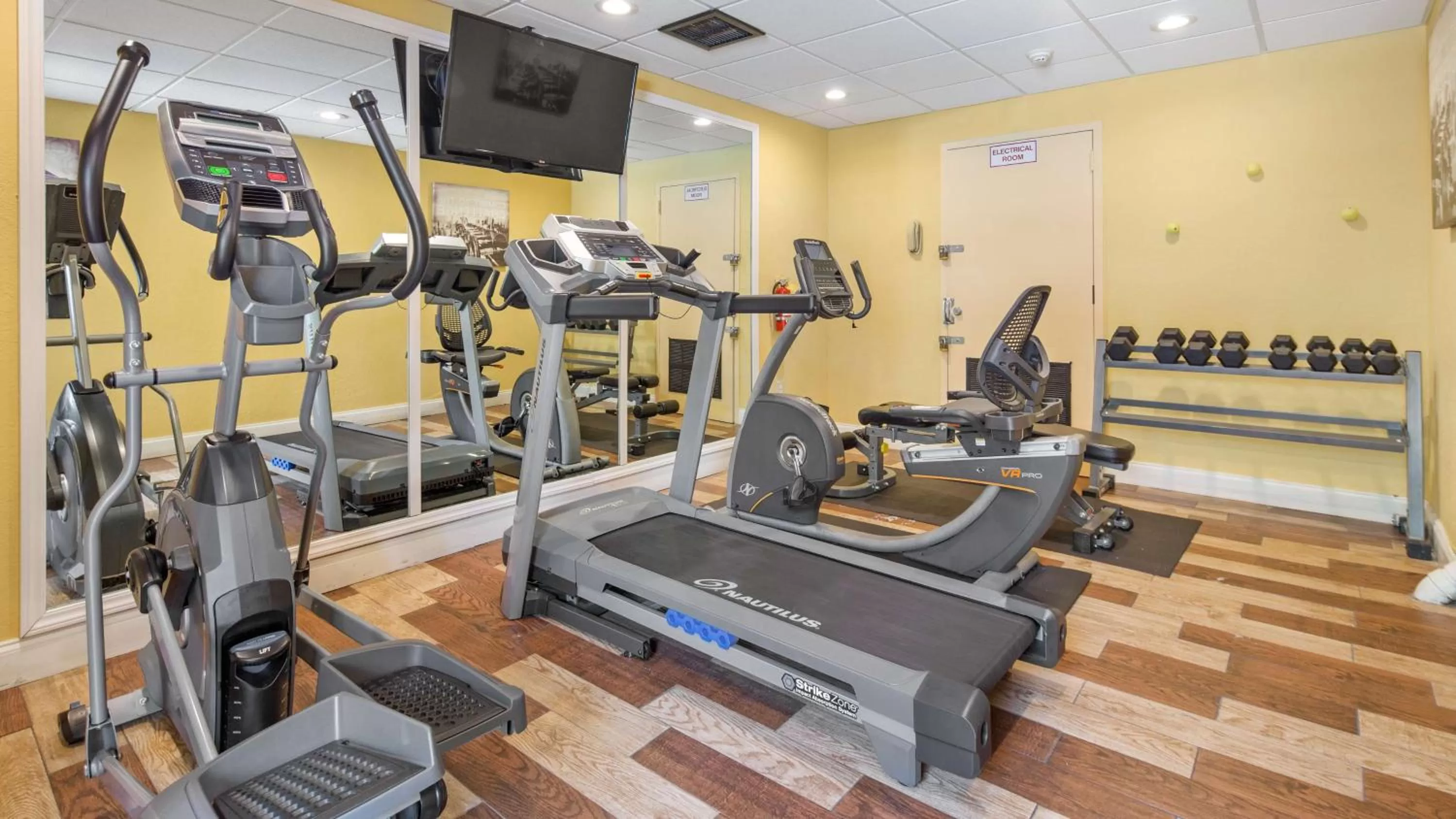 Fitness centre/facilities in Best Western Plus Deerfield Beach Hotel & Suites